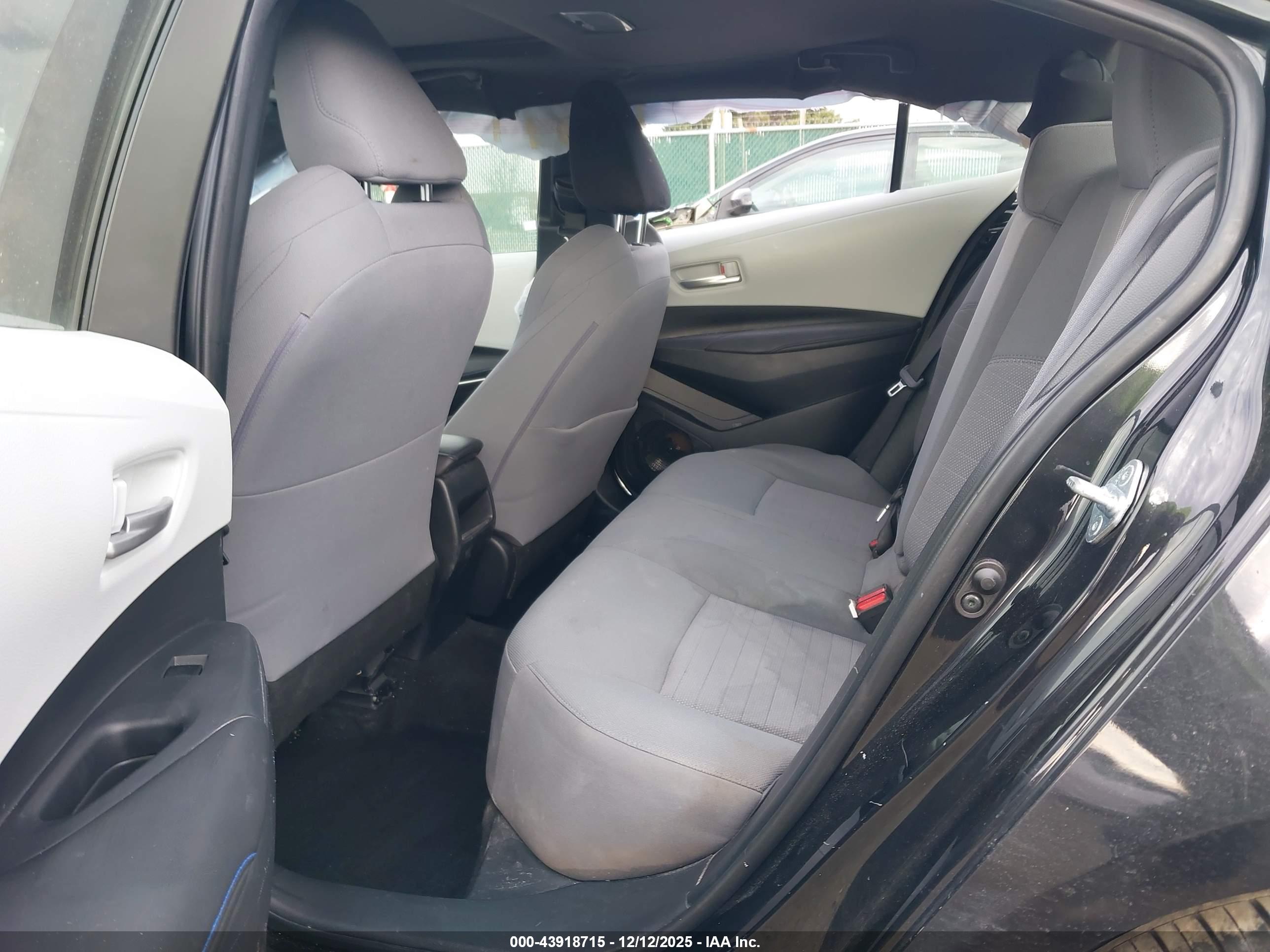 TOYOTA COROLLA image 8