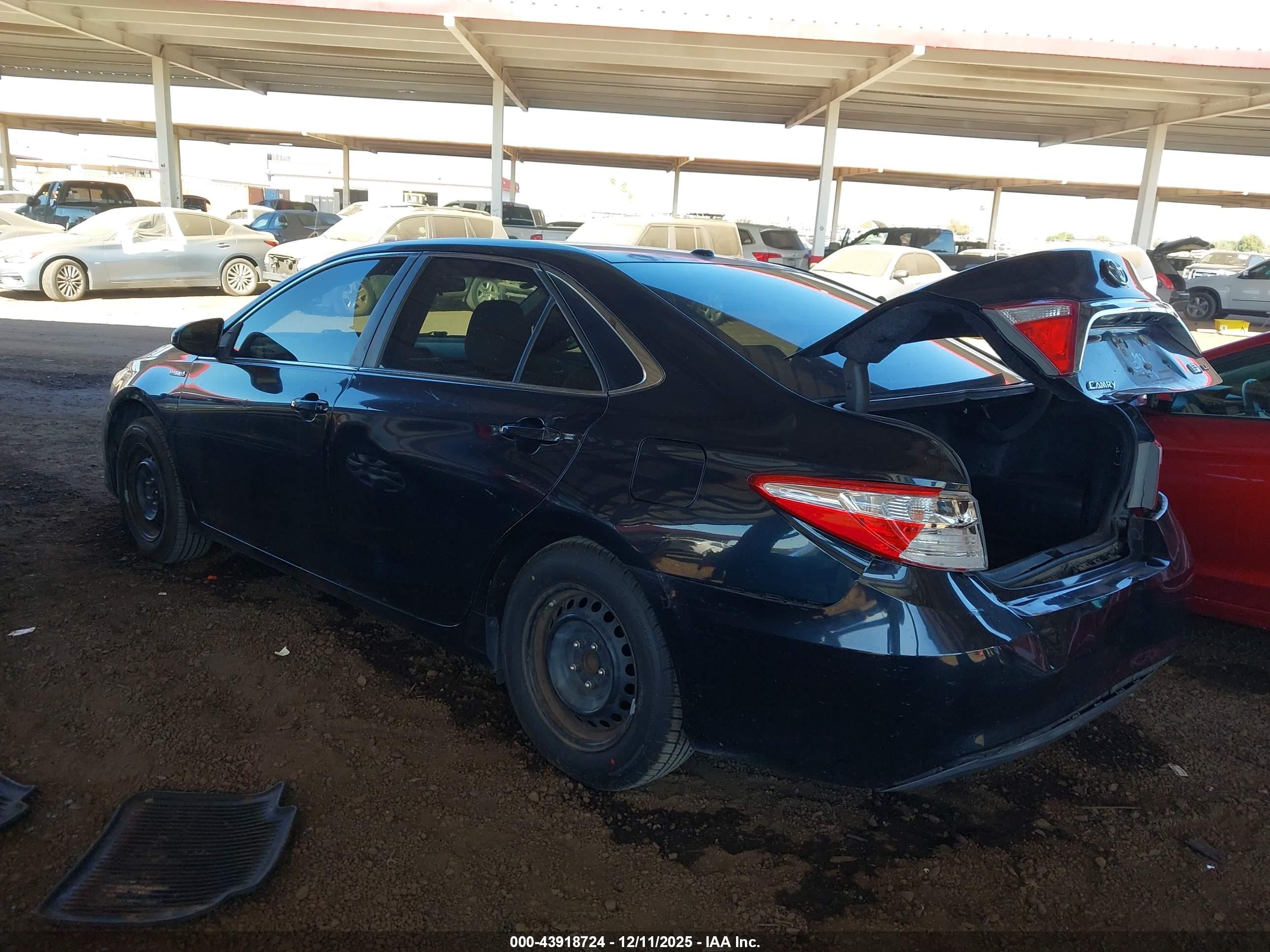 TOYOTA CAMRY image 3