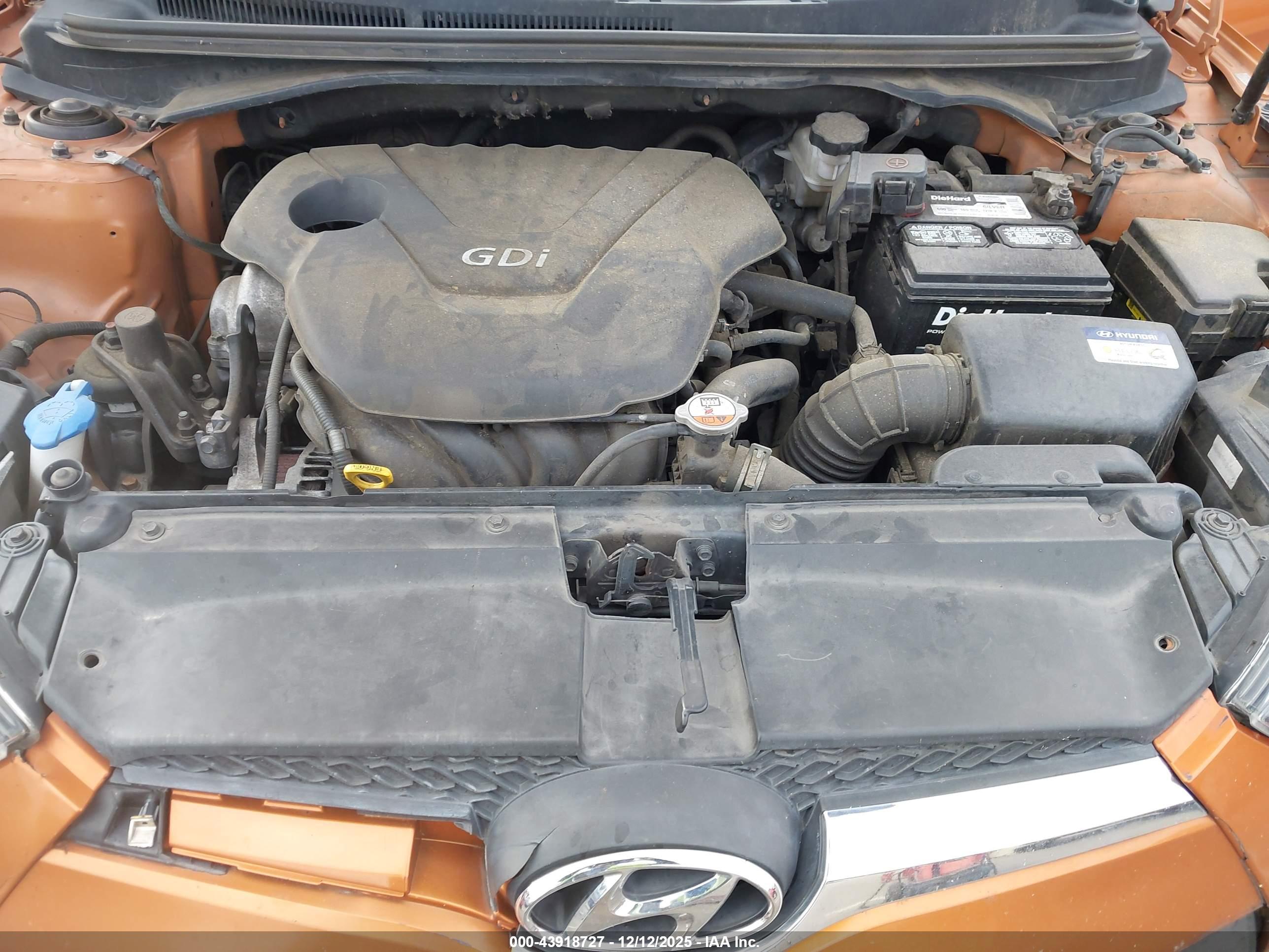 HYUNDAI VELOSTER image 10
