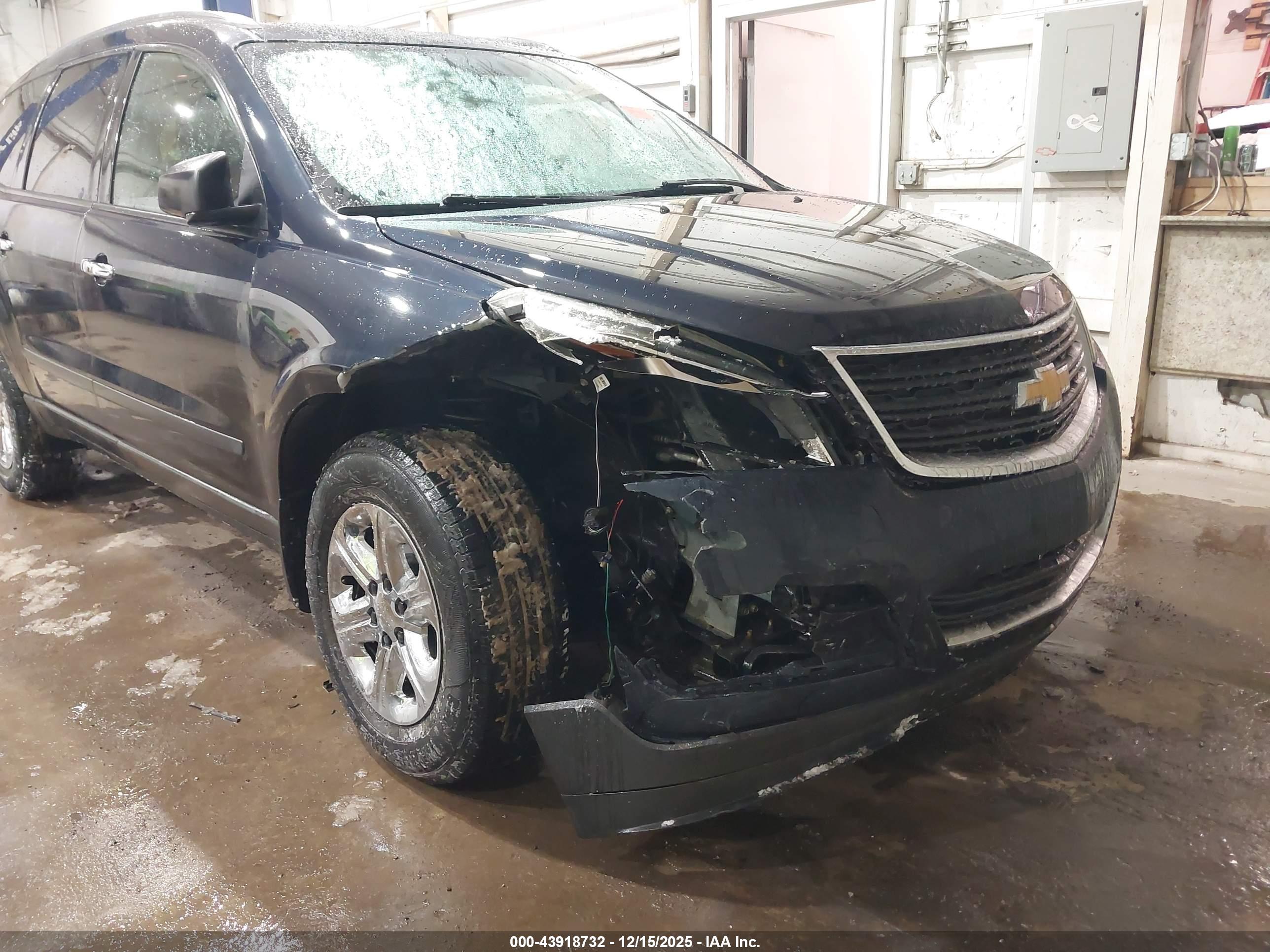 CHEVROLET TRAVERSE image 6