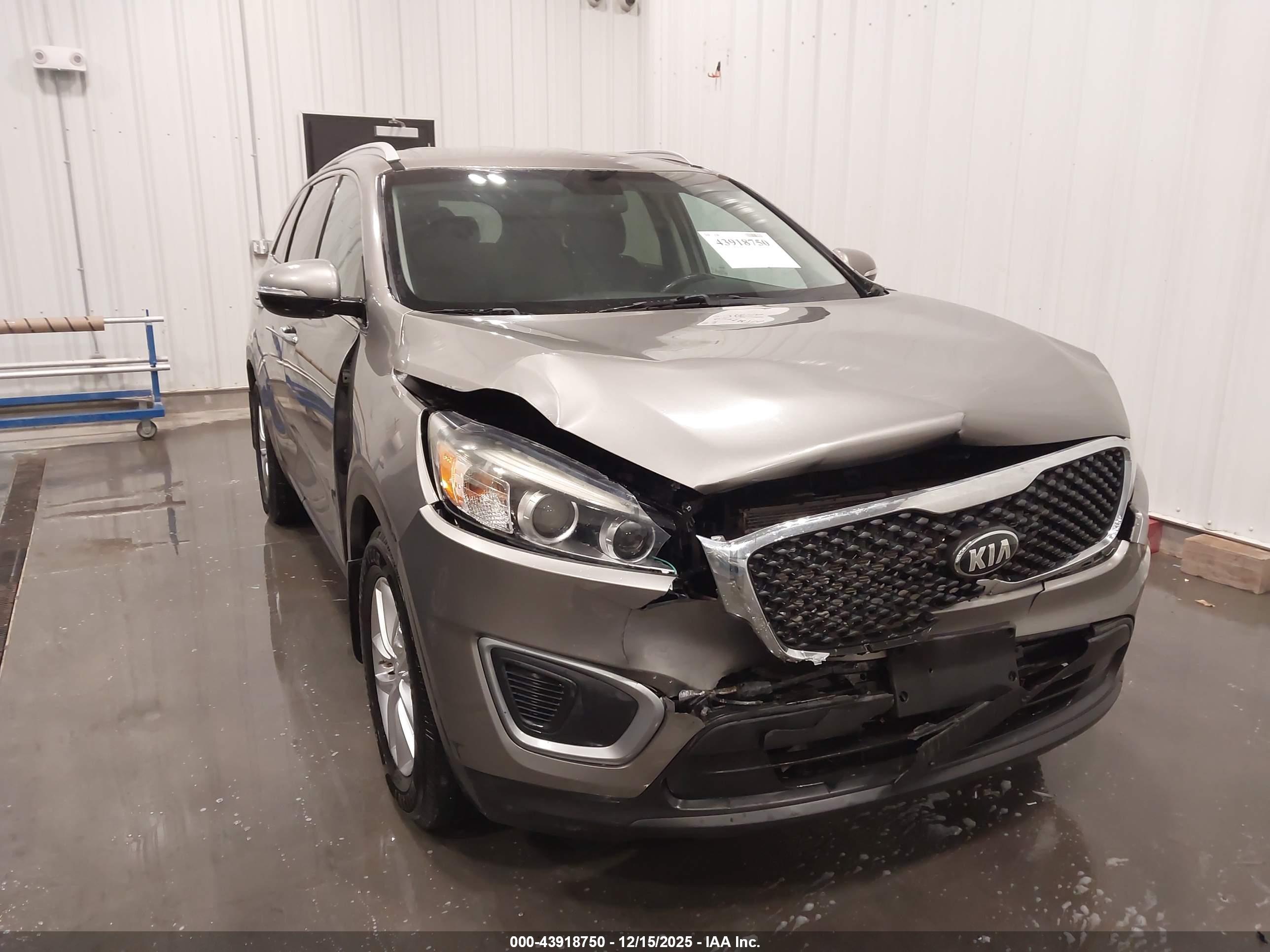 KIA SORENTO image 6