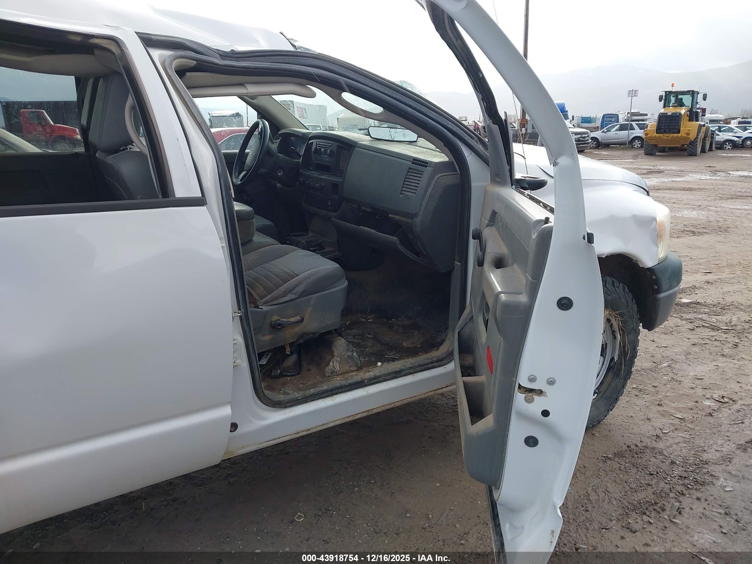 DODGE RAM image 5