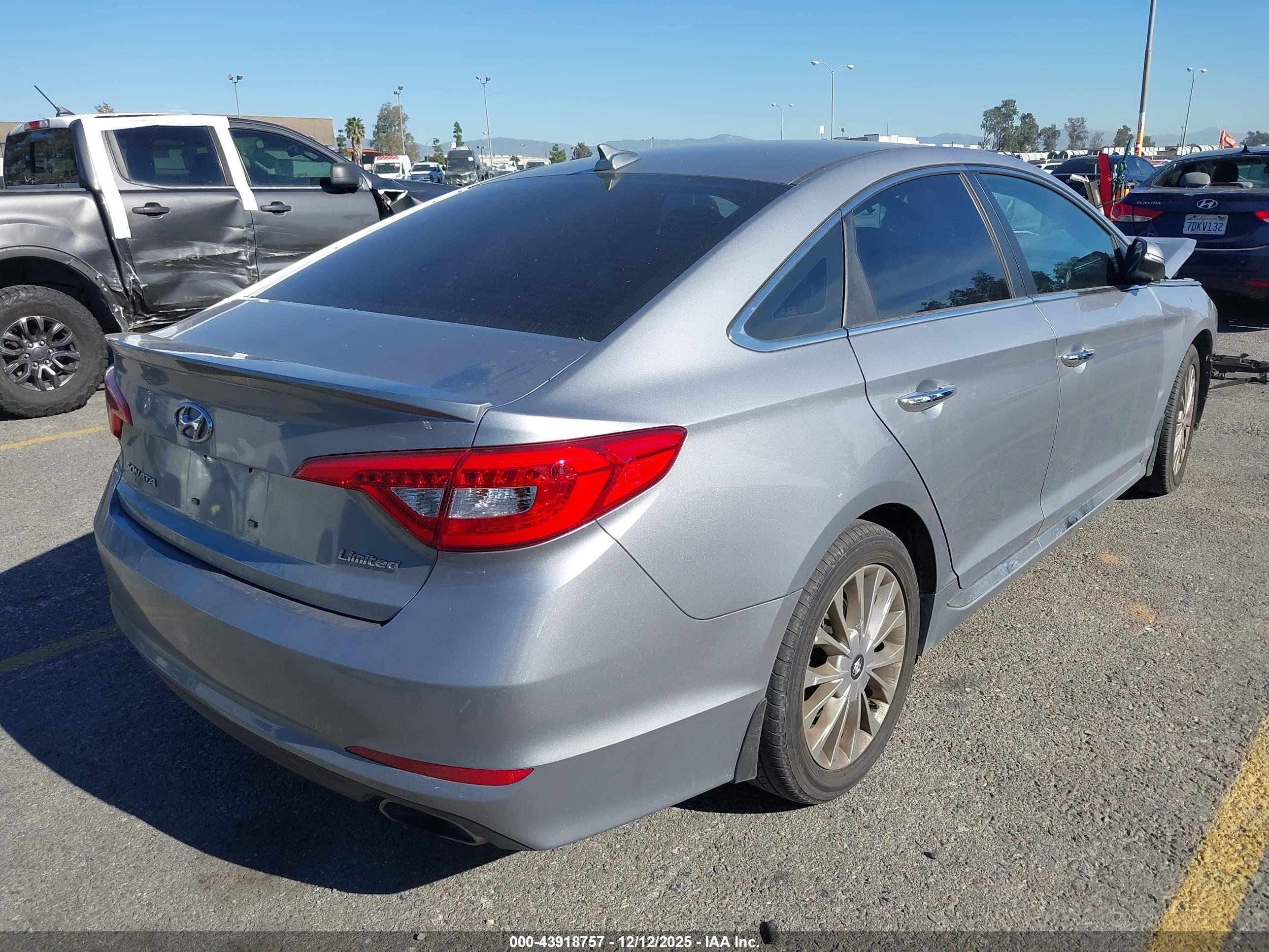 HYUNDAI SONATA image 4