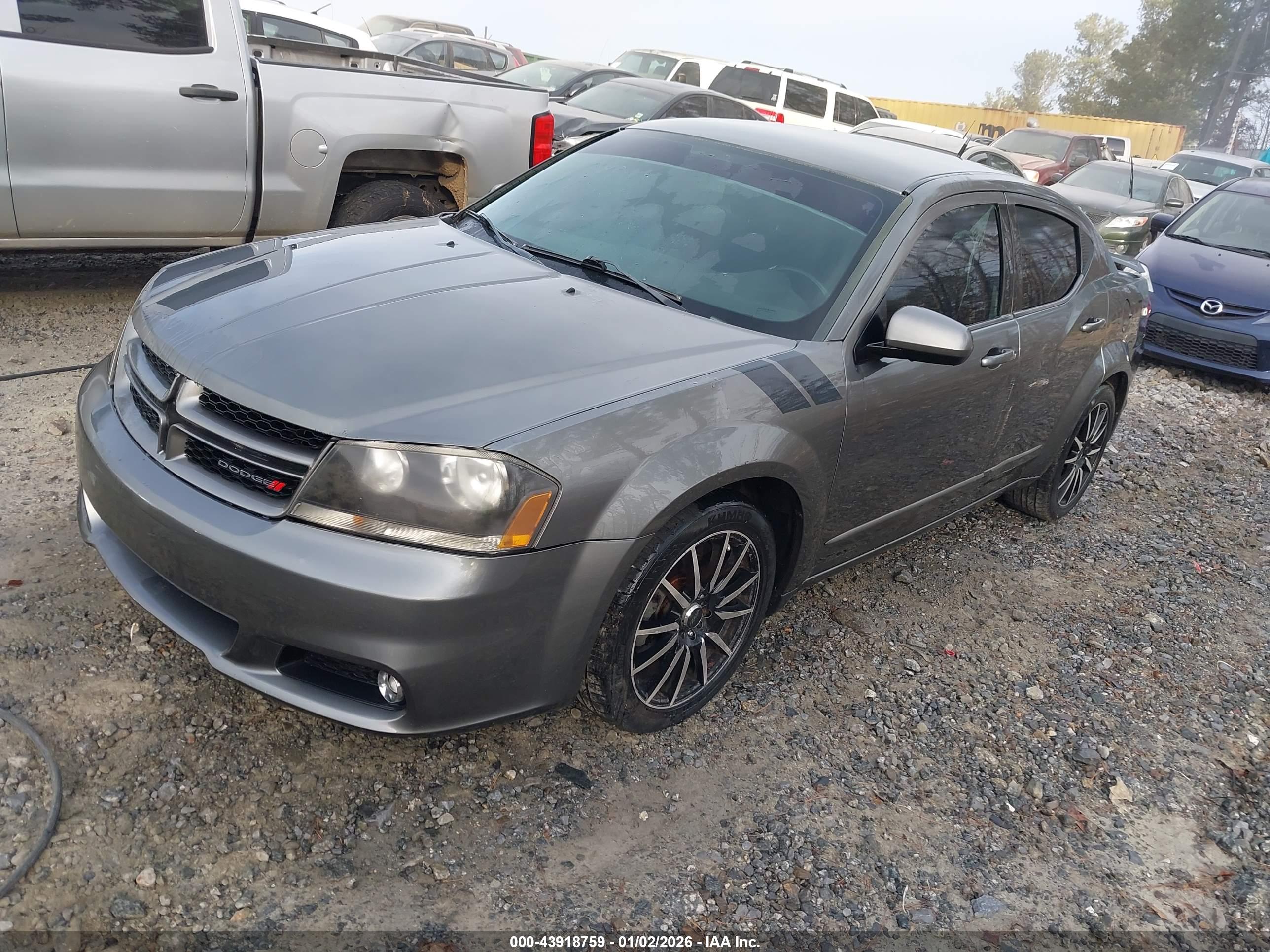DODGE AVENGER image 2