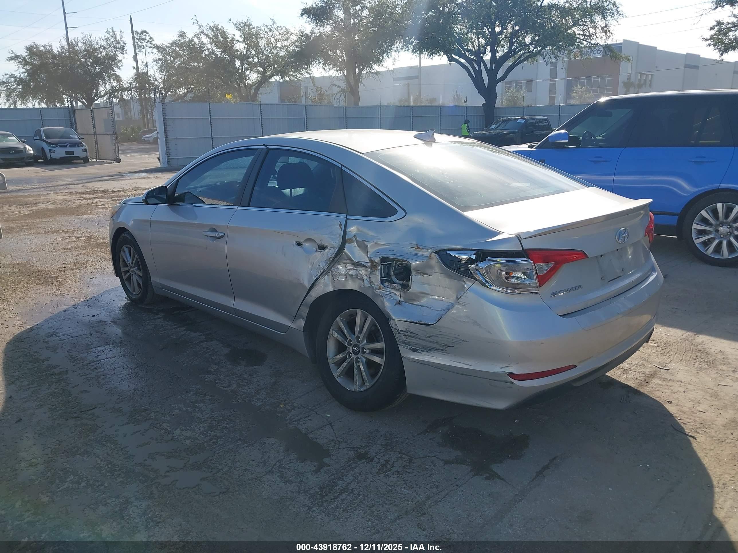 HYUNDAI SONATA image 3