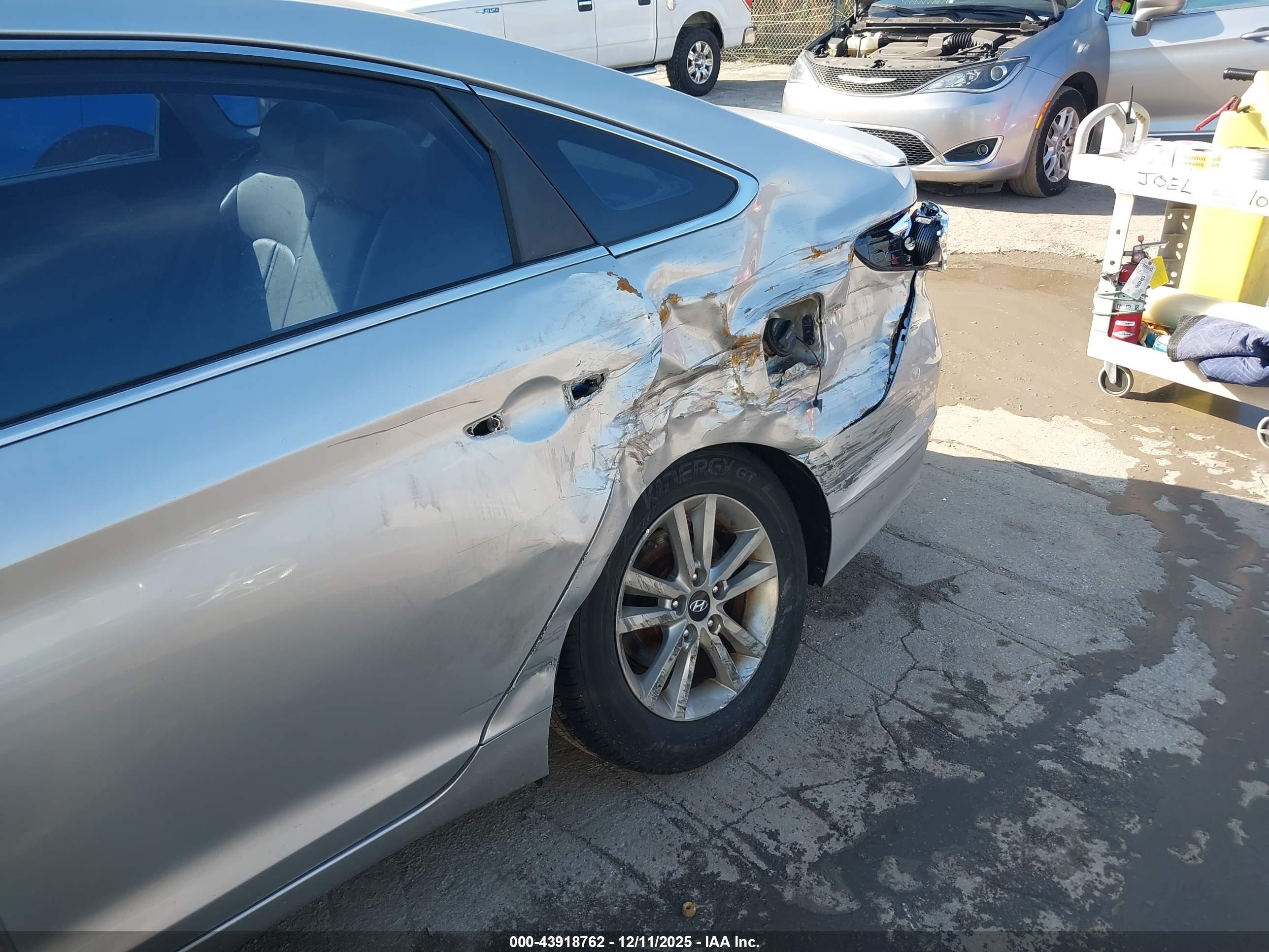 HYUNDAI SONATA image 6