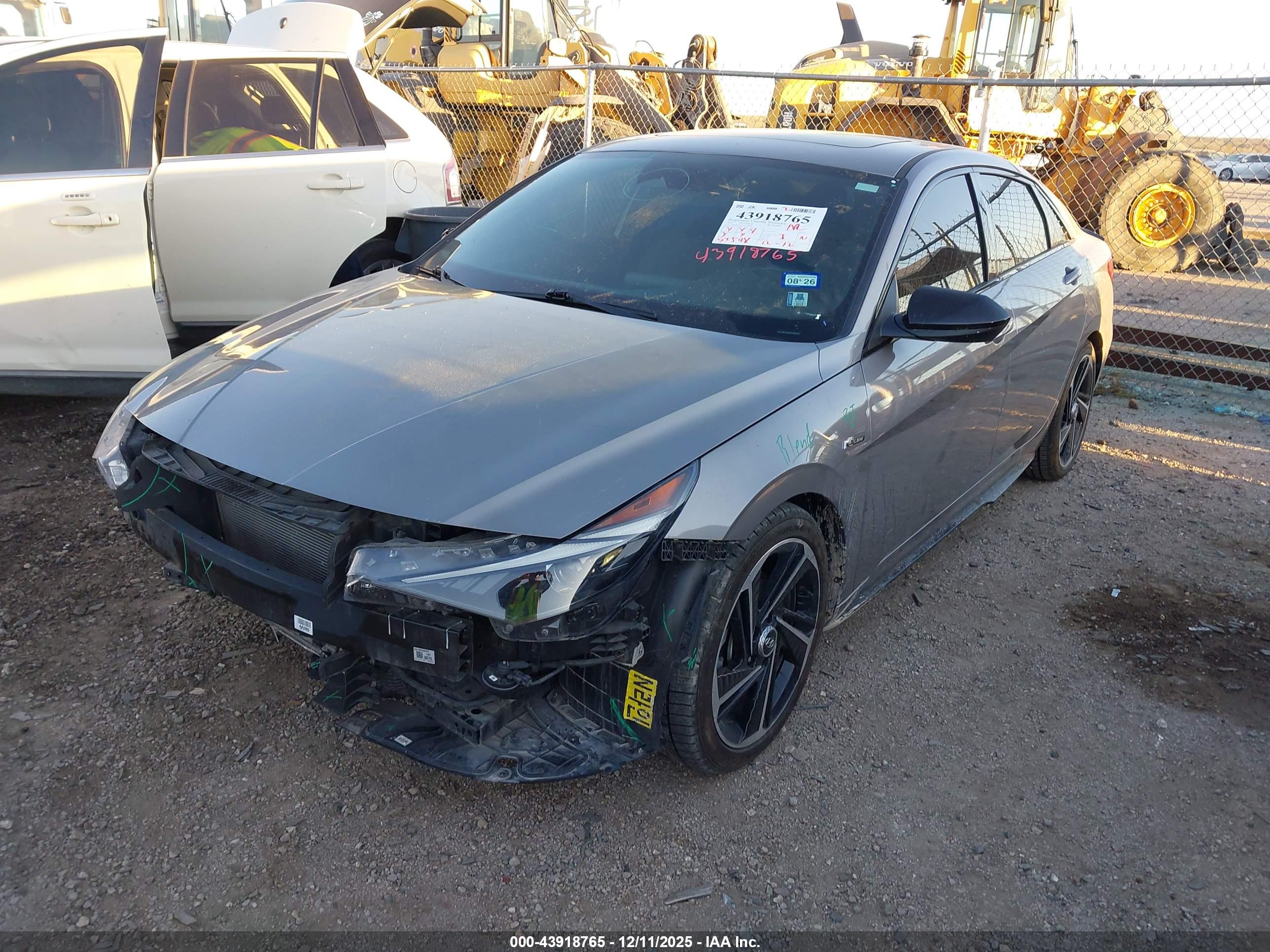 HYUNDAI ELANTRA image 2
