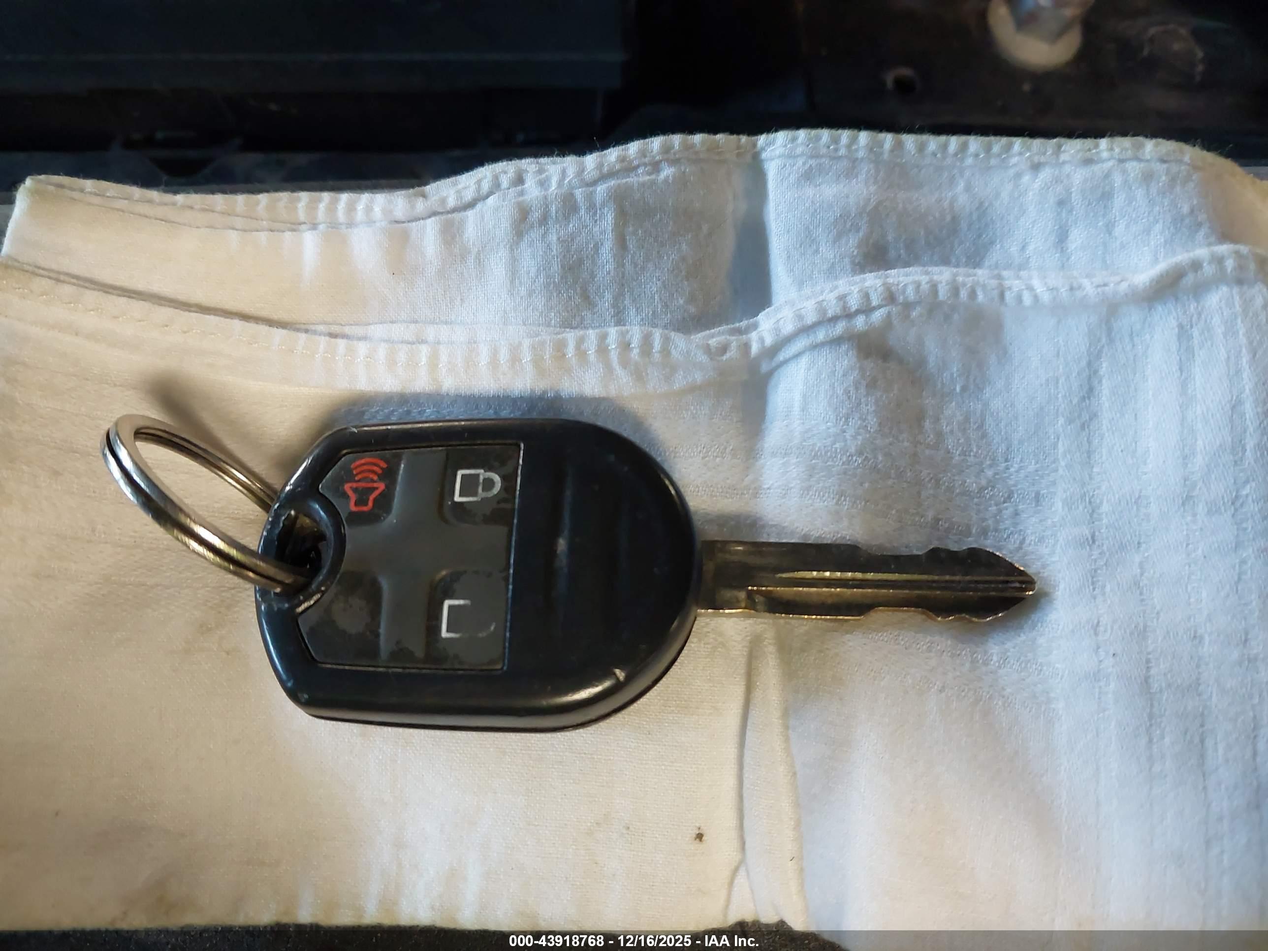 FORD EXPLORER image 11