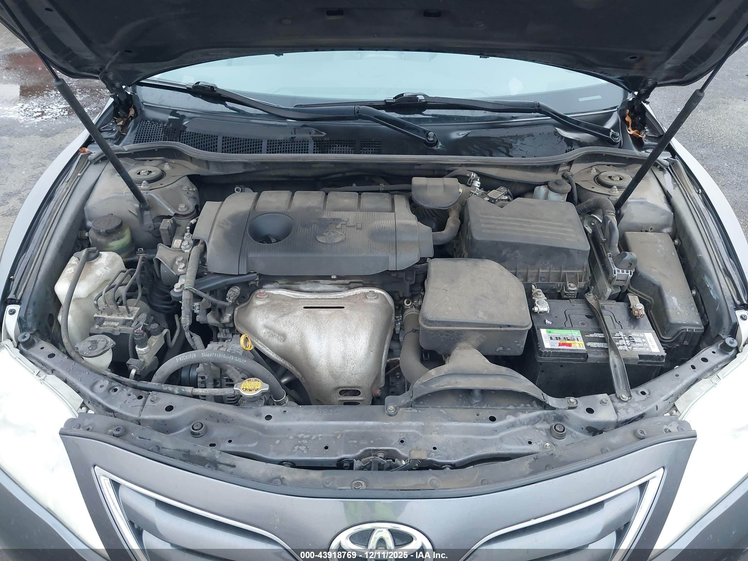TOYOTA CAMRY image 10