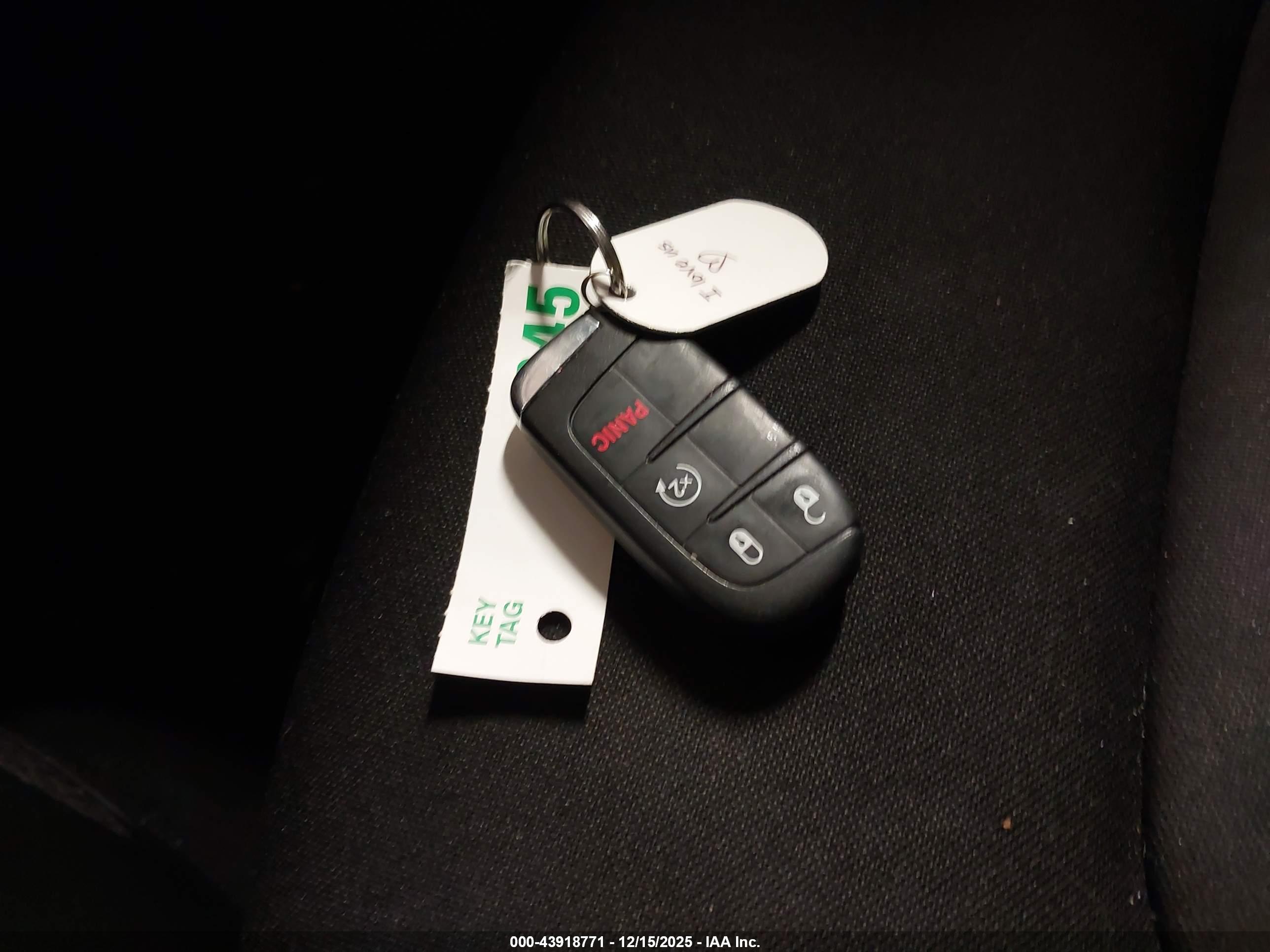 JEEP RENEGADE image 11