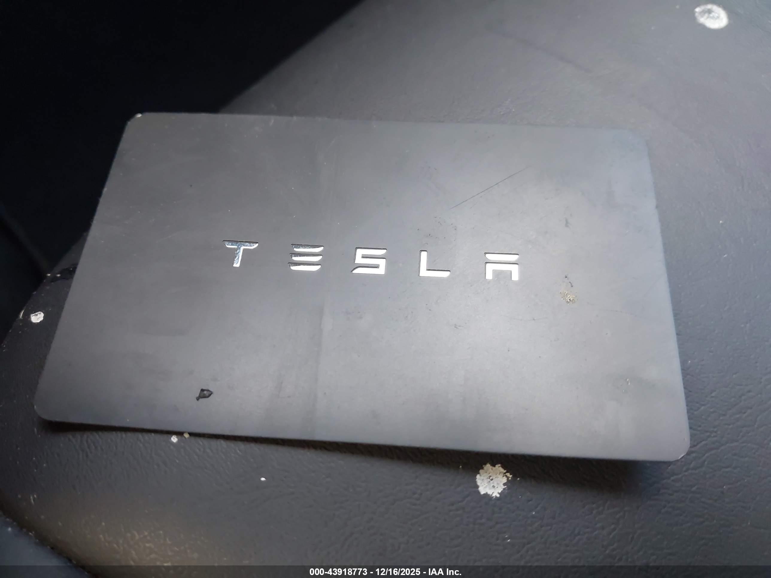 TESLA MODEL image 11