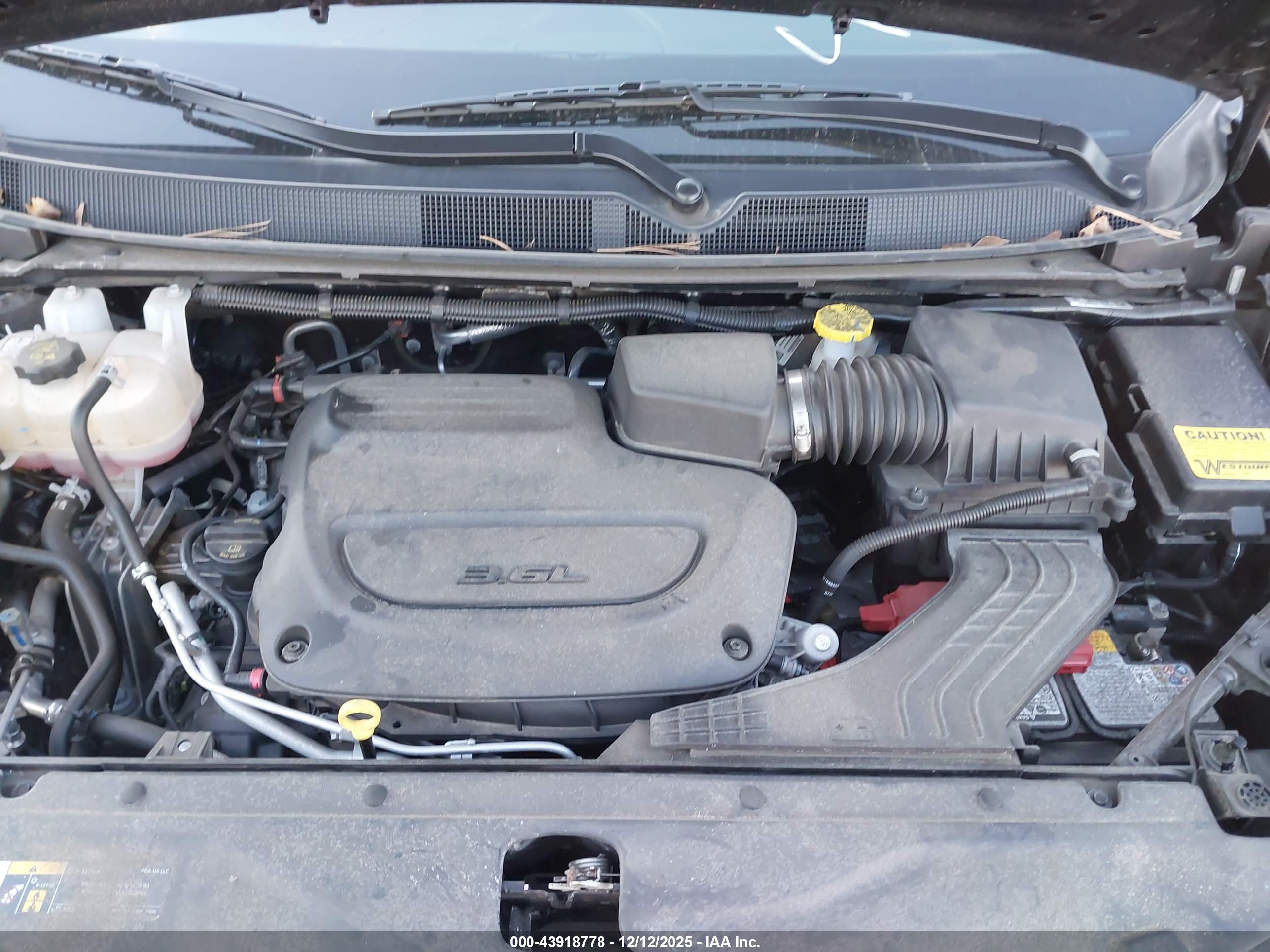 CHRYSLER VOYAGER image 10