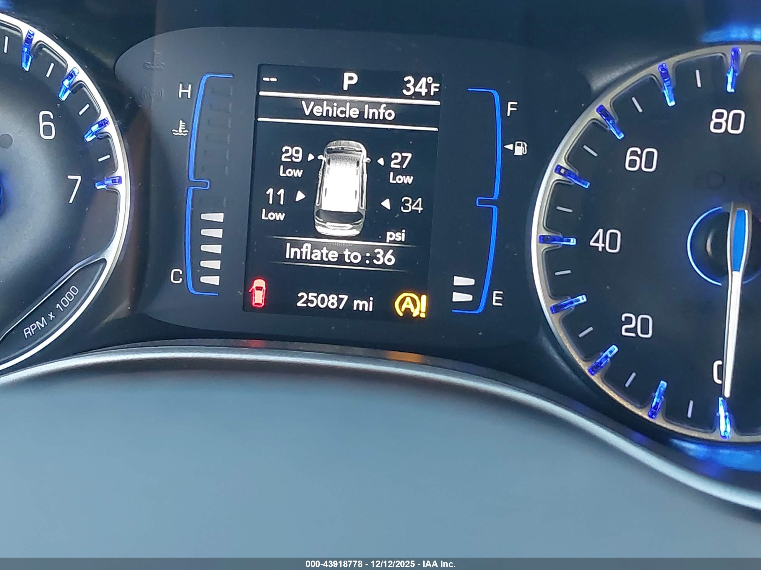 CHRYSLER VOYAGER image 7