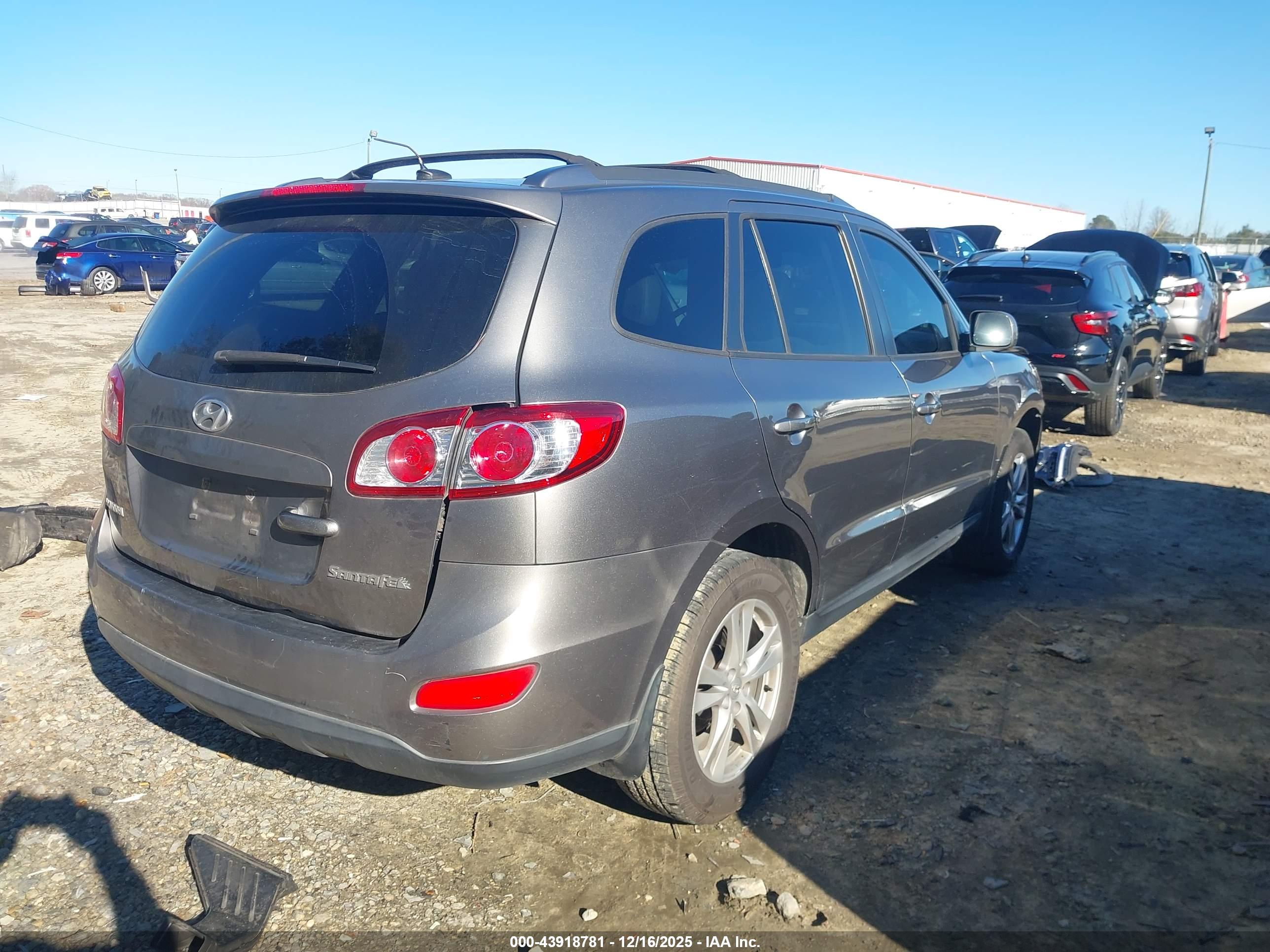 HYUNDAI SANTA image 4