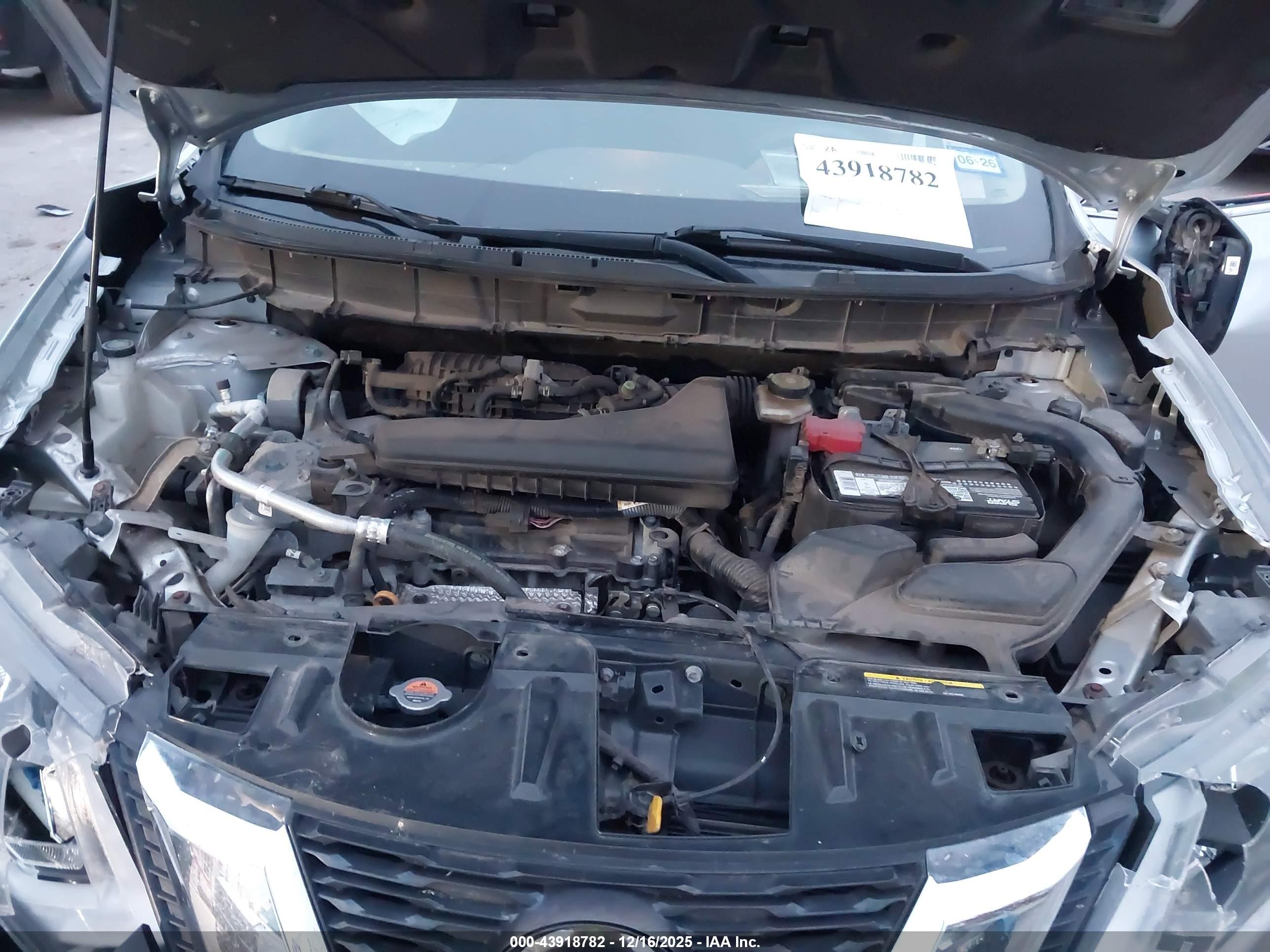 NISSAN ROGUE image 10