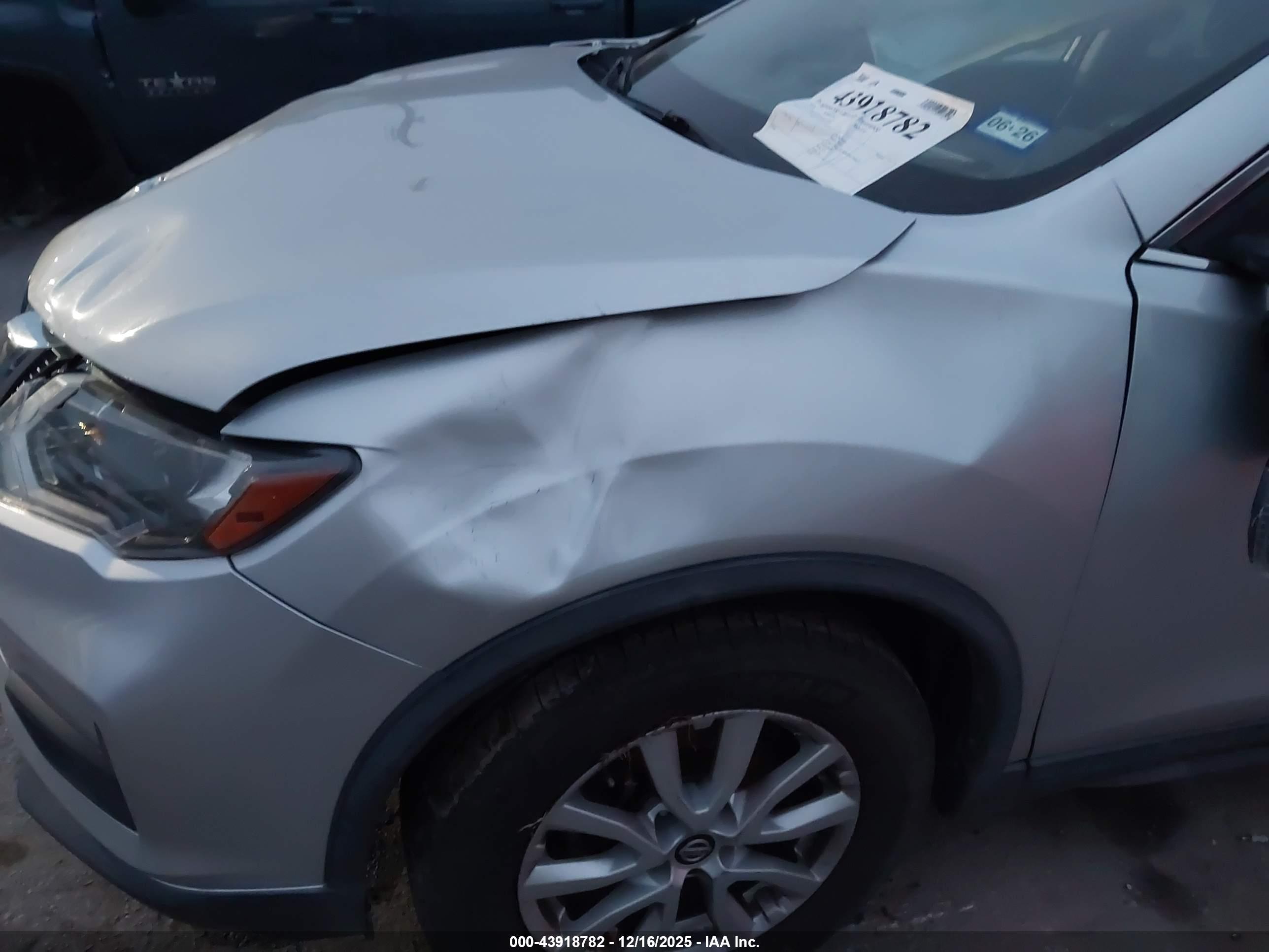 NISSAN ROGUE image 6