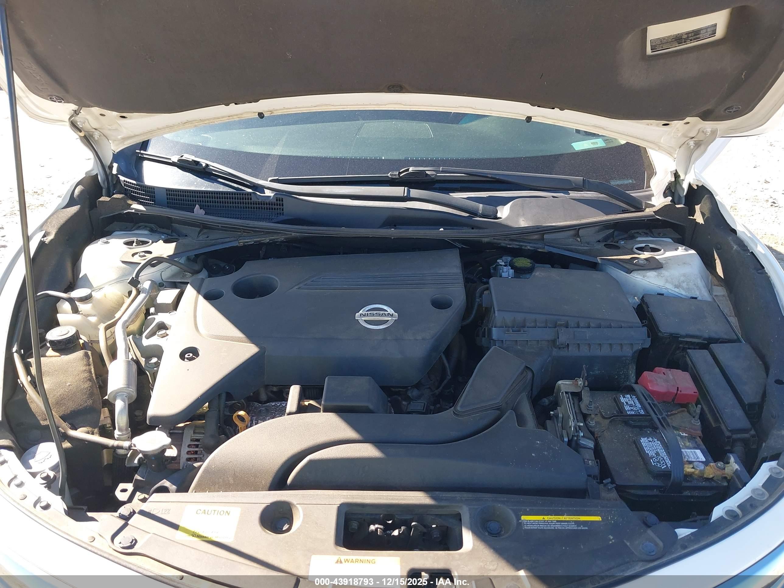 NISSAN ALTIMA image 10