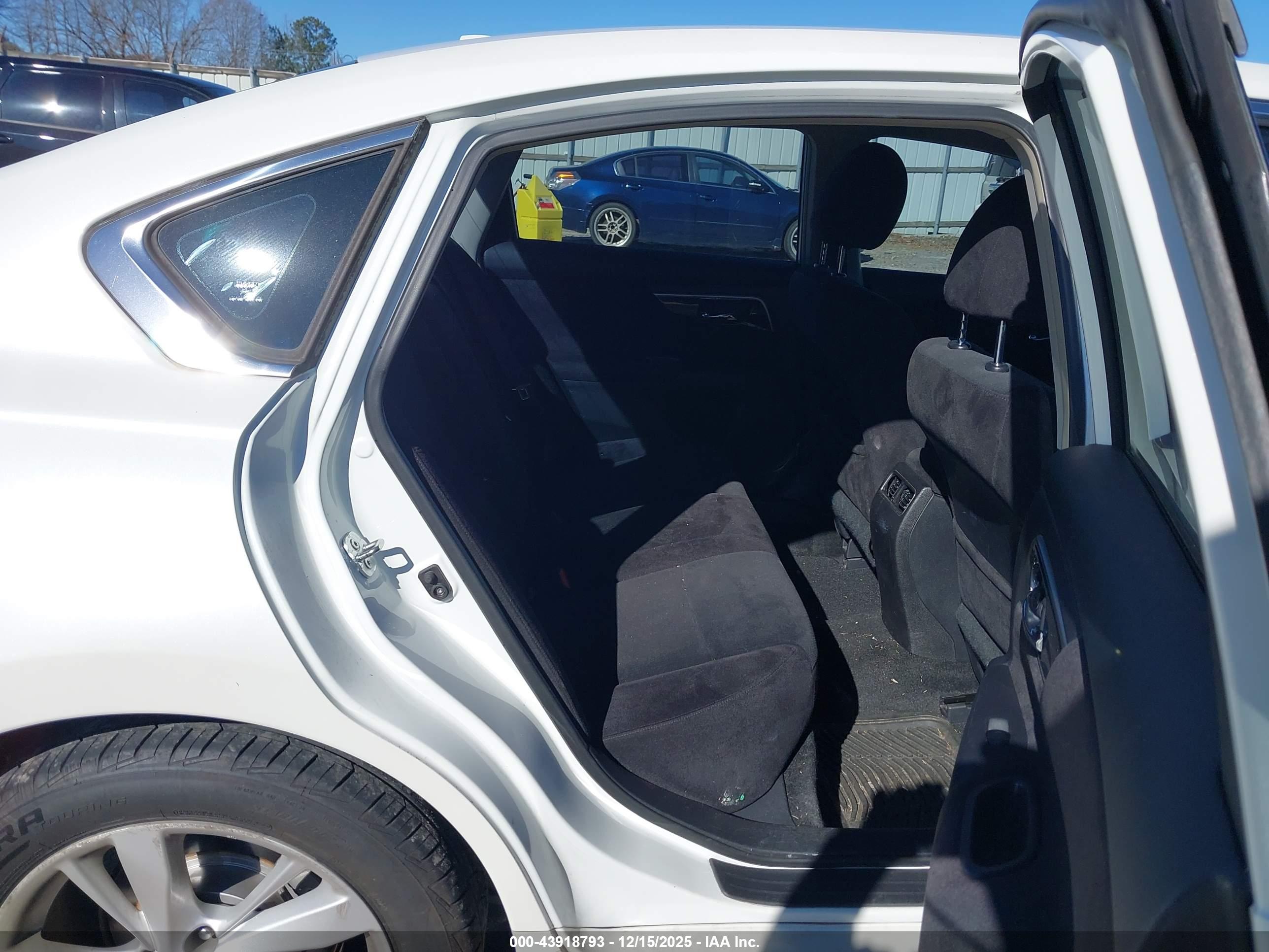 NISSAN ALTIMA image 8