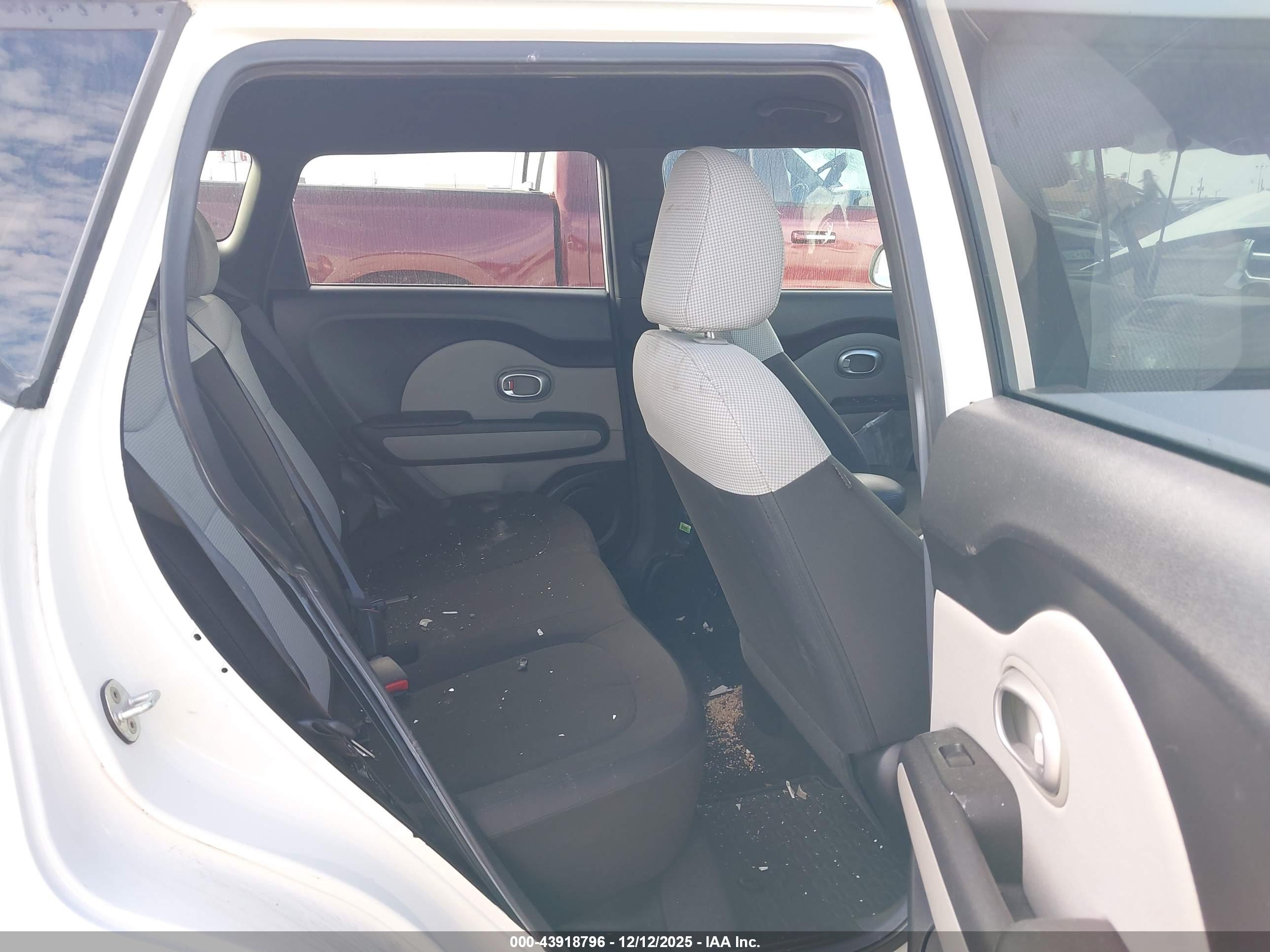 KIA SOUL image 8