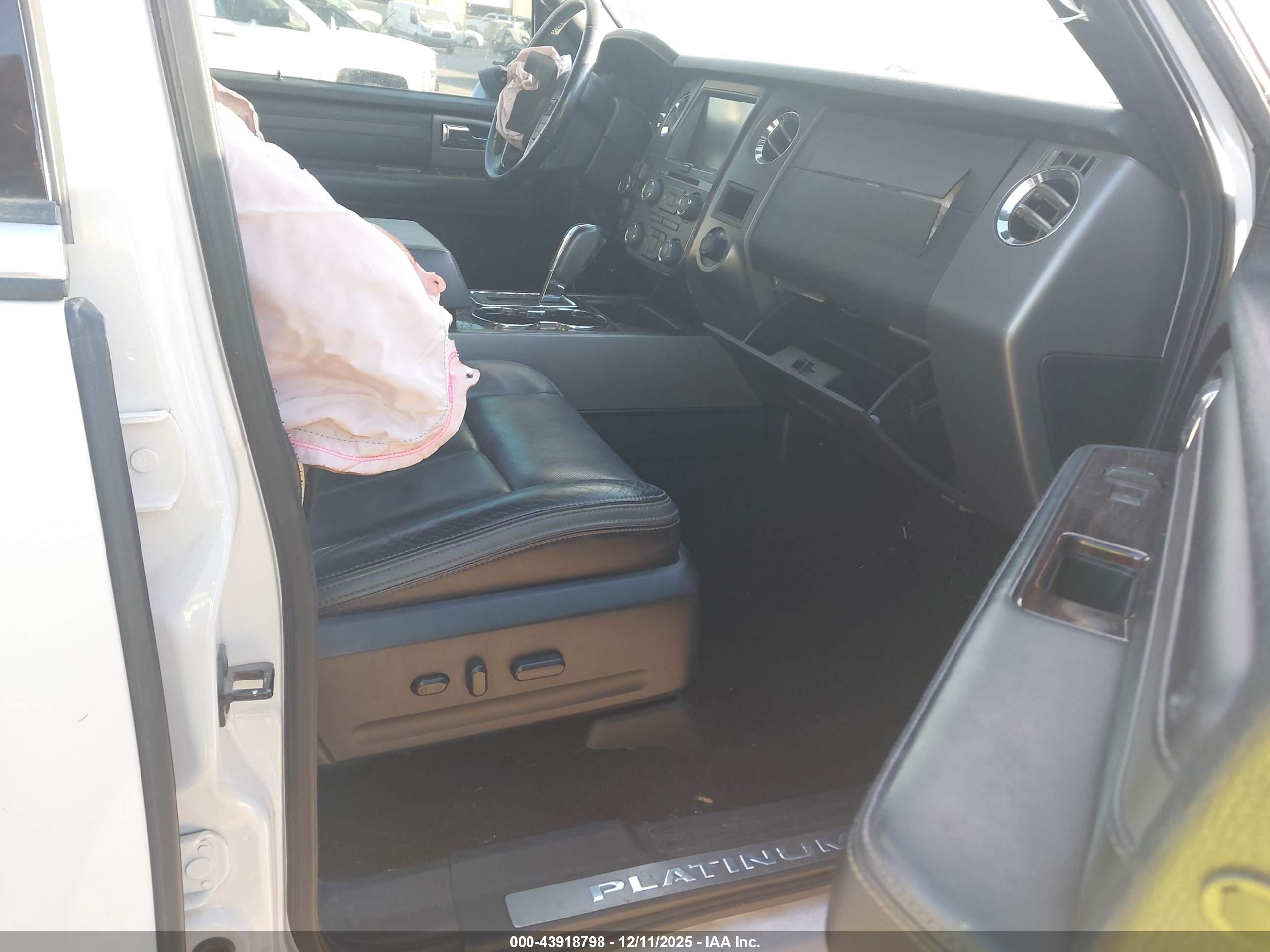 FORD EXPEDITION image 5