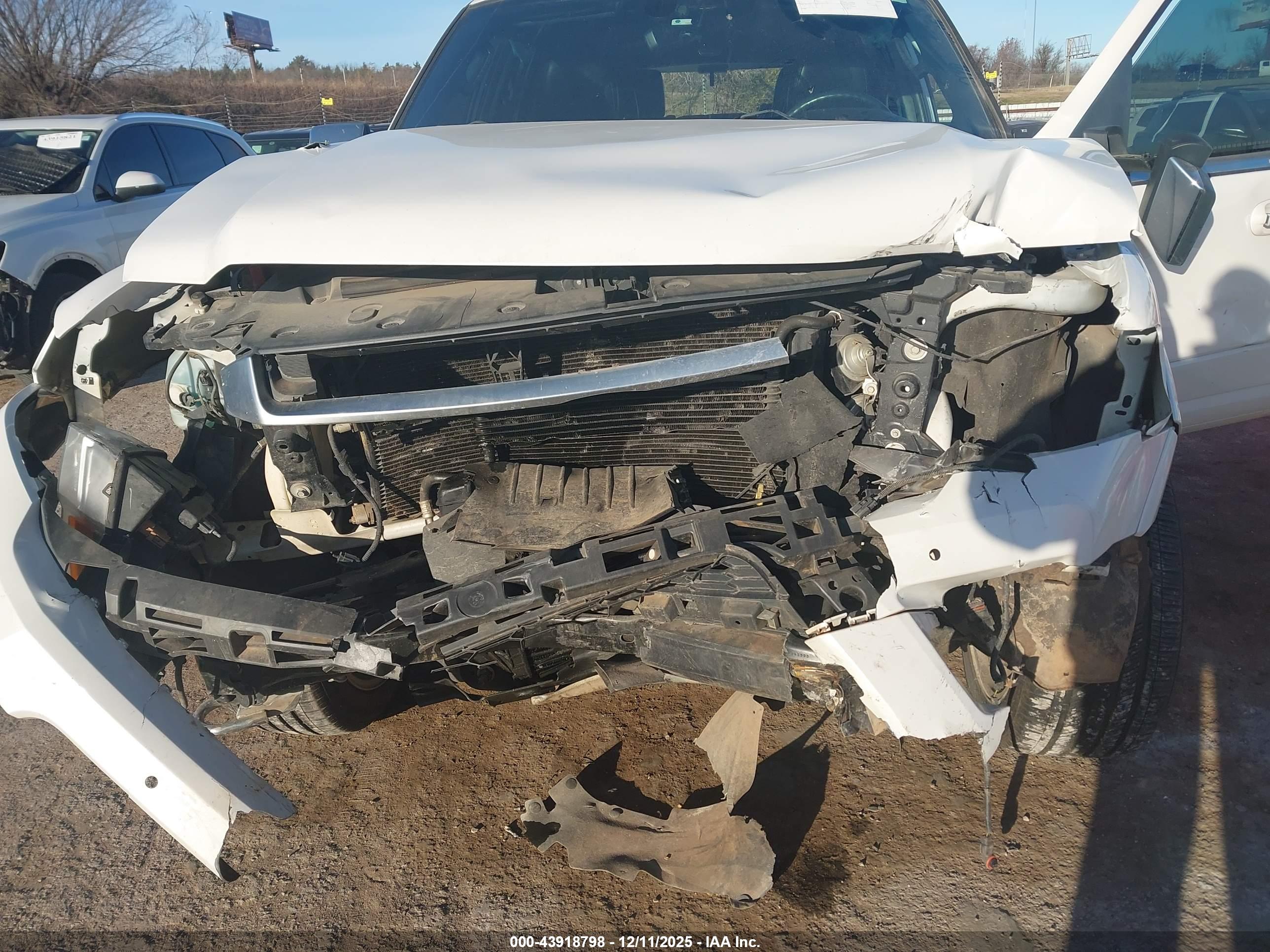 FORD EXPEDITION image 6