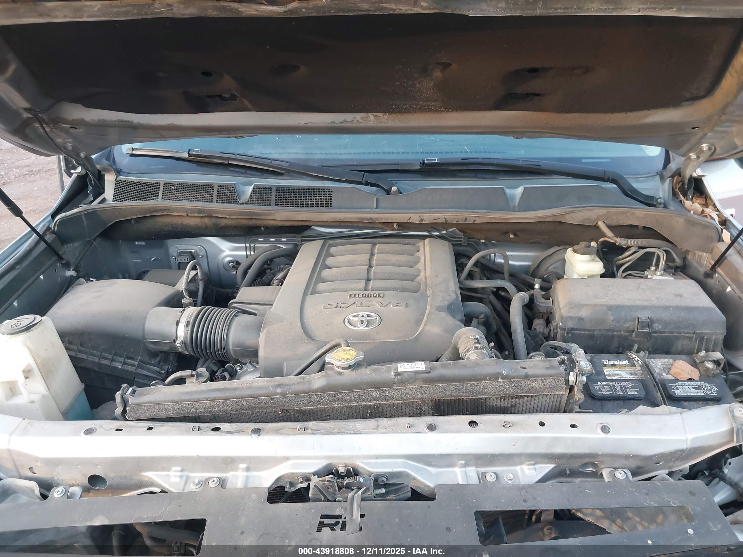 TOYOTA TUNDRA image 10