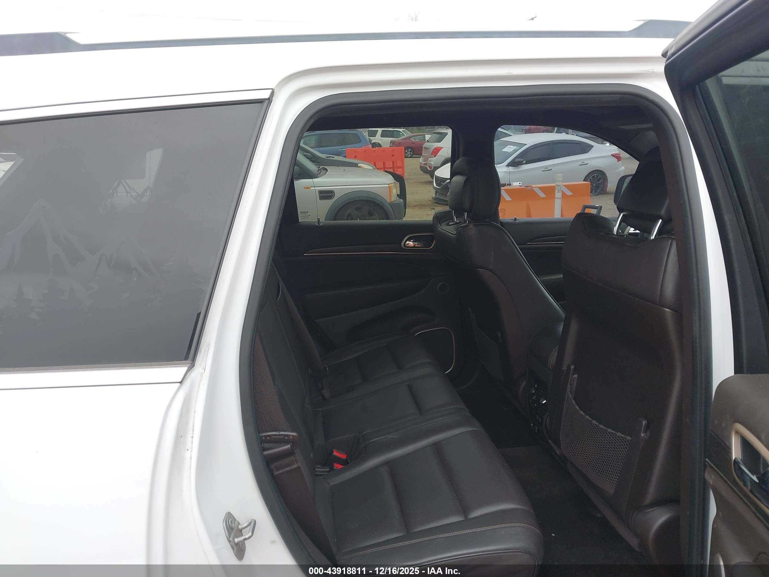JEEP GRAND image 8