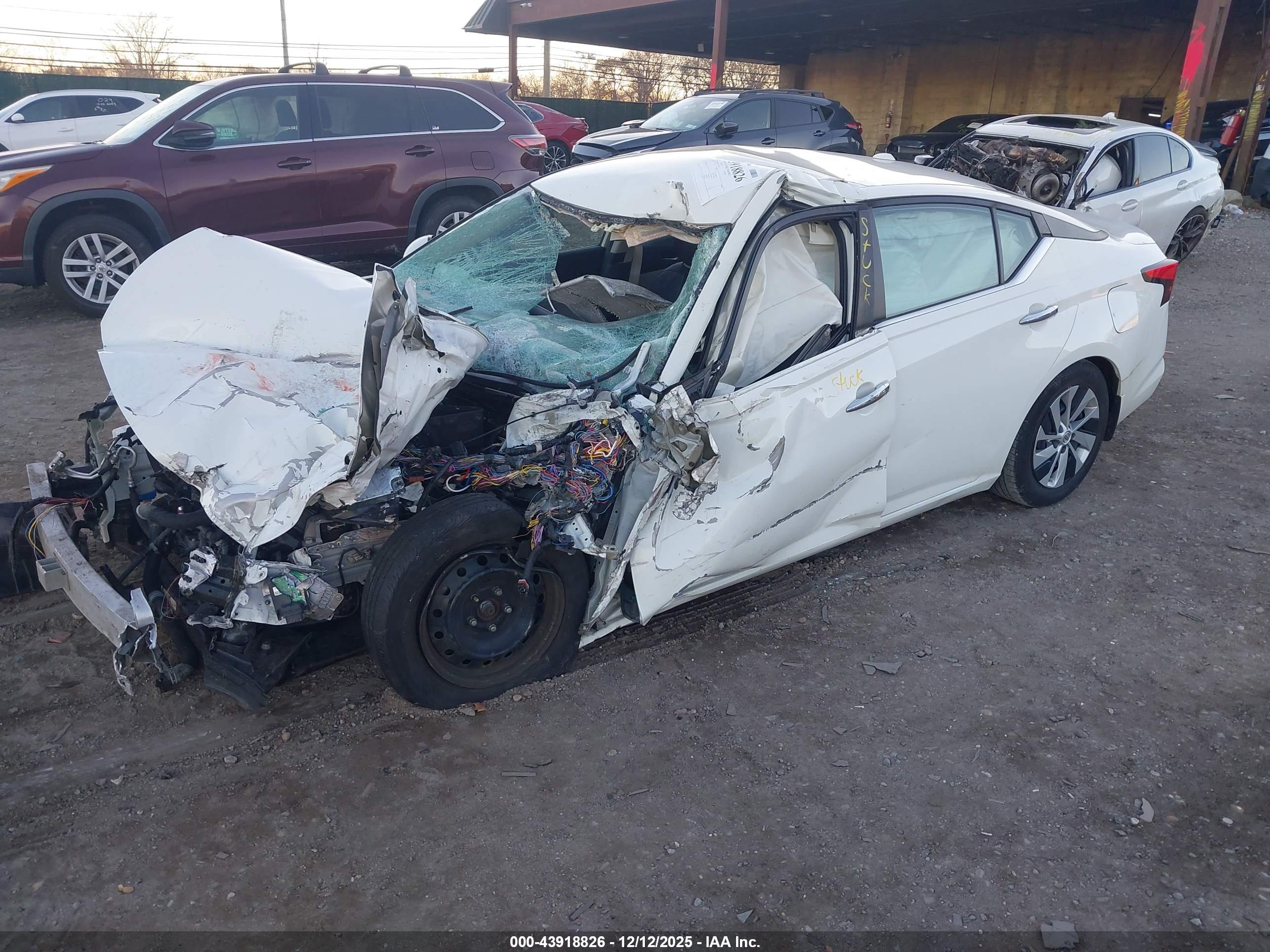 NISSAN ALTIMA image 2