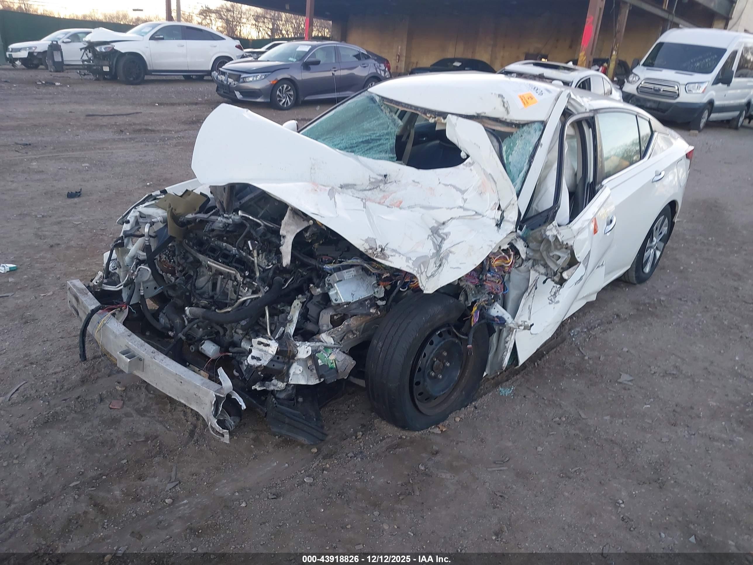 NISSAN ALTIMA image 6