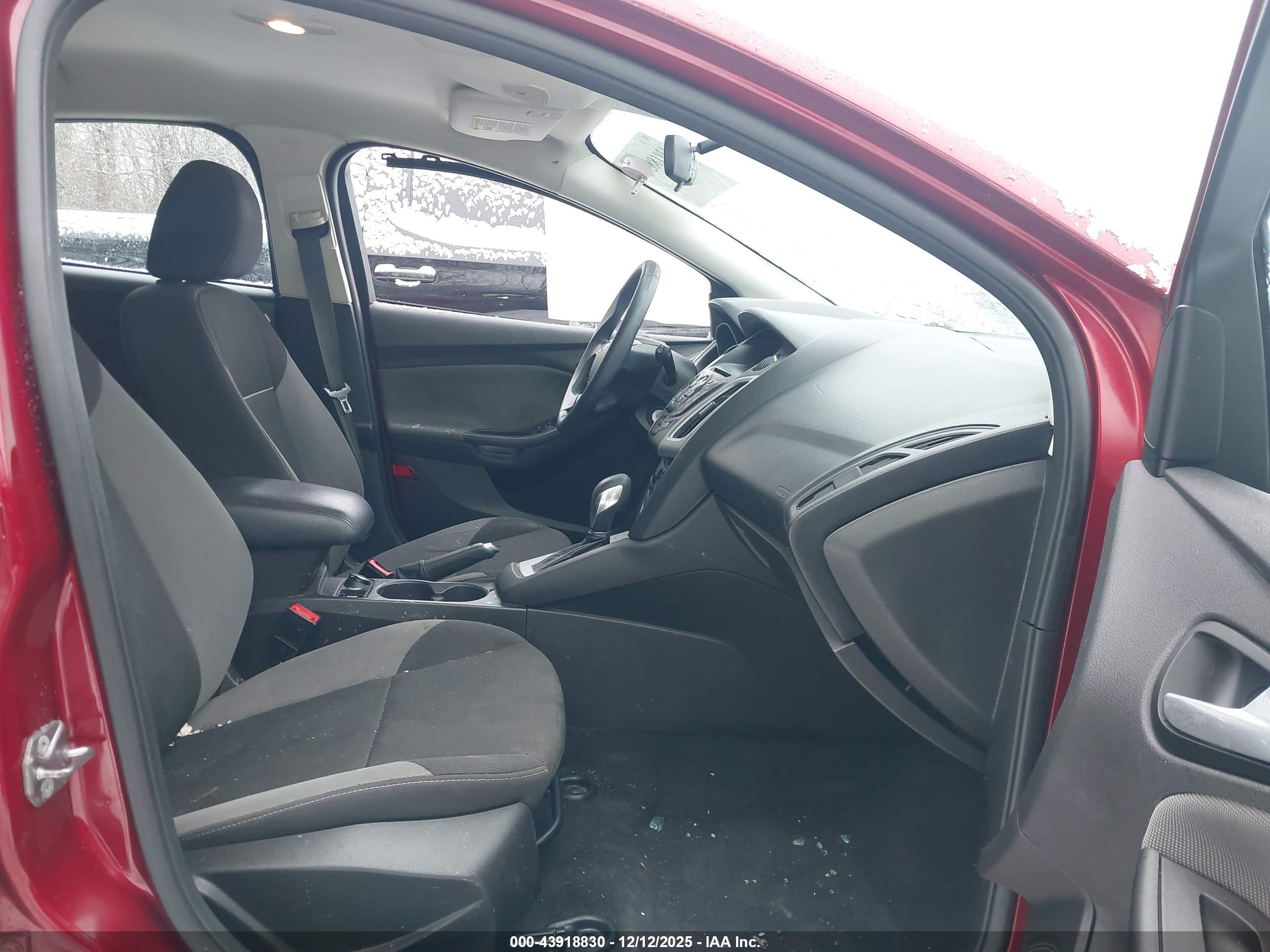 FORD FOCUS image 5