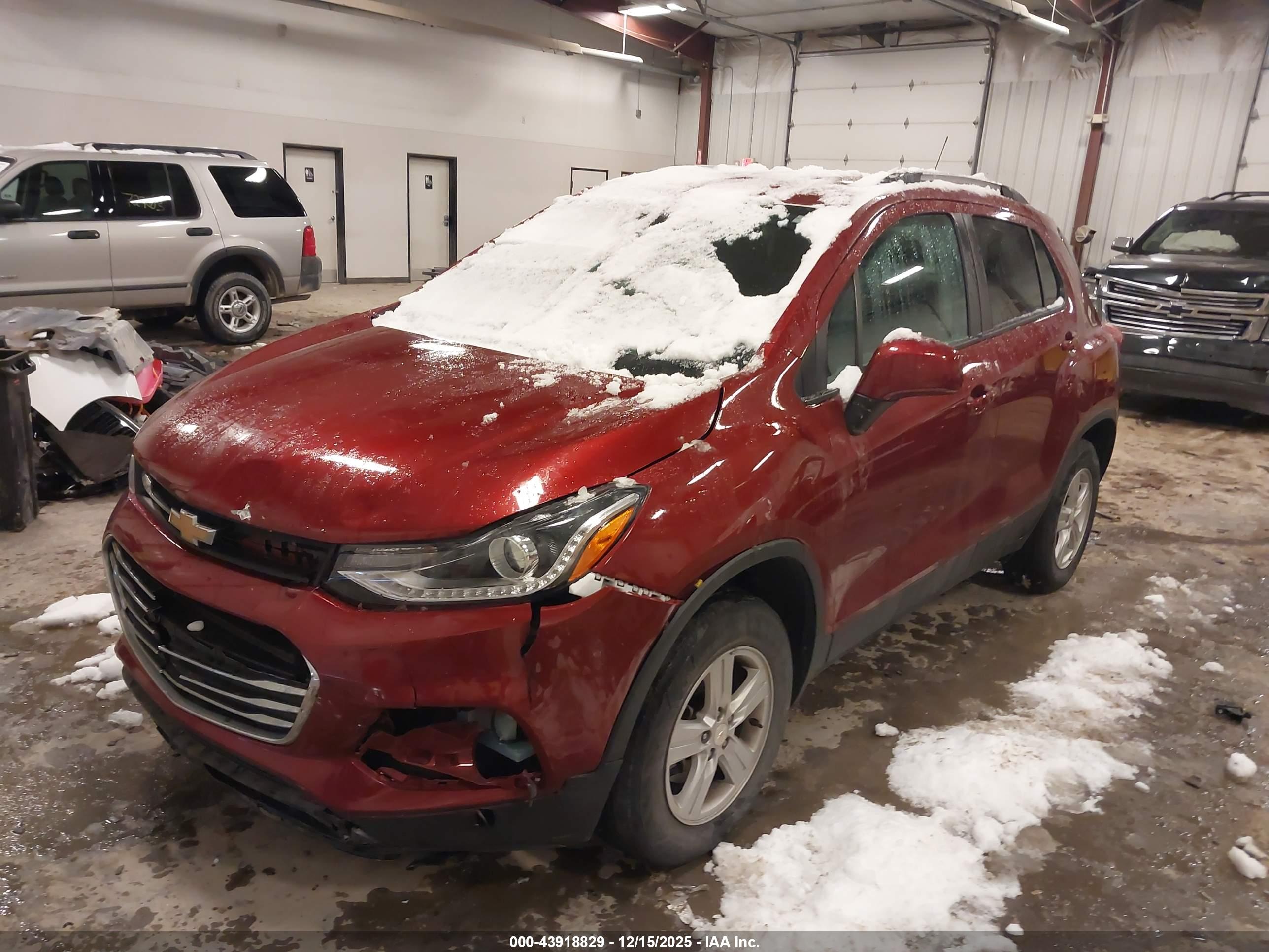 CHEVROLET TRAX image 2