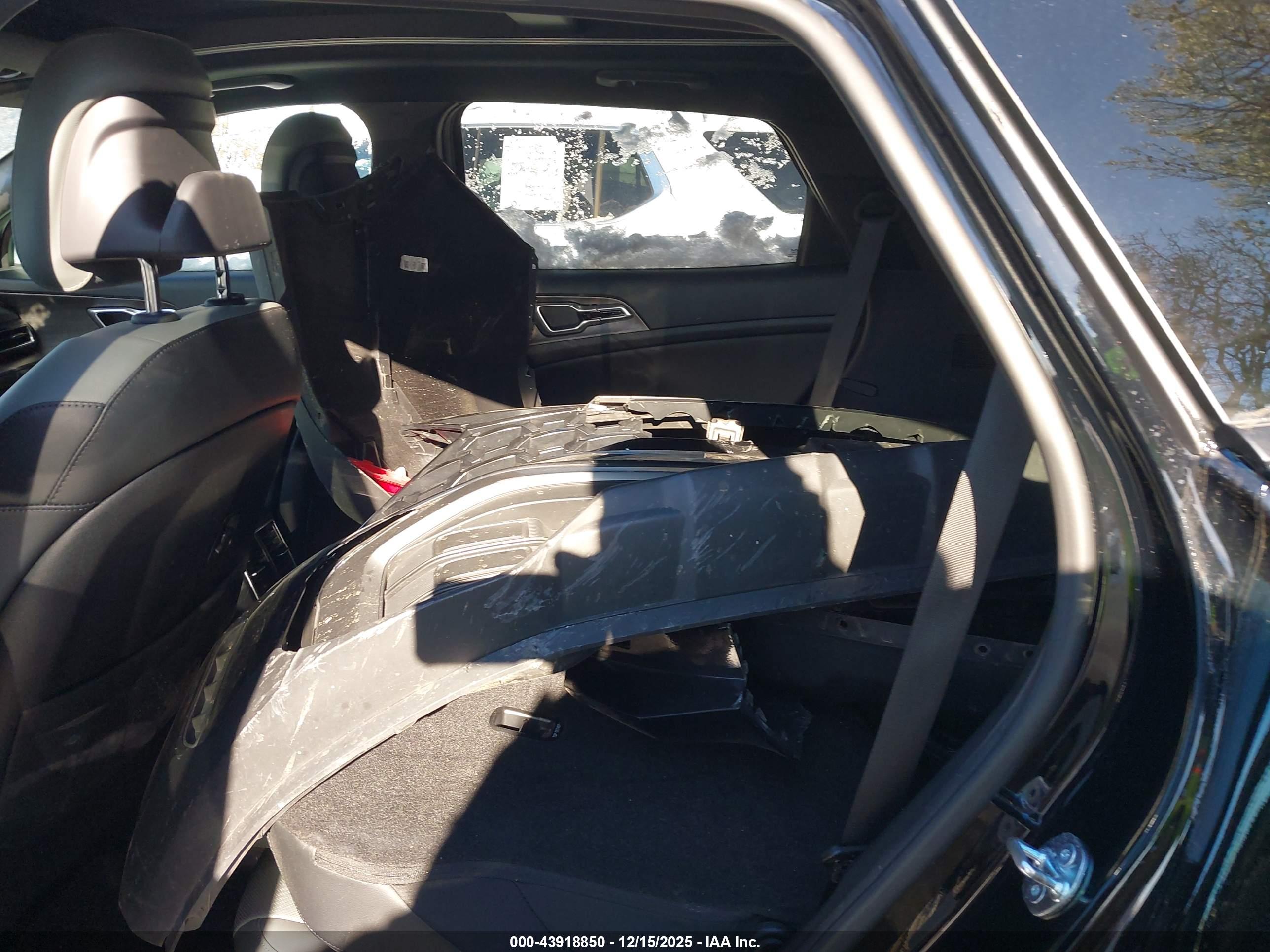 KIA SPORTAGE image 8