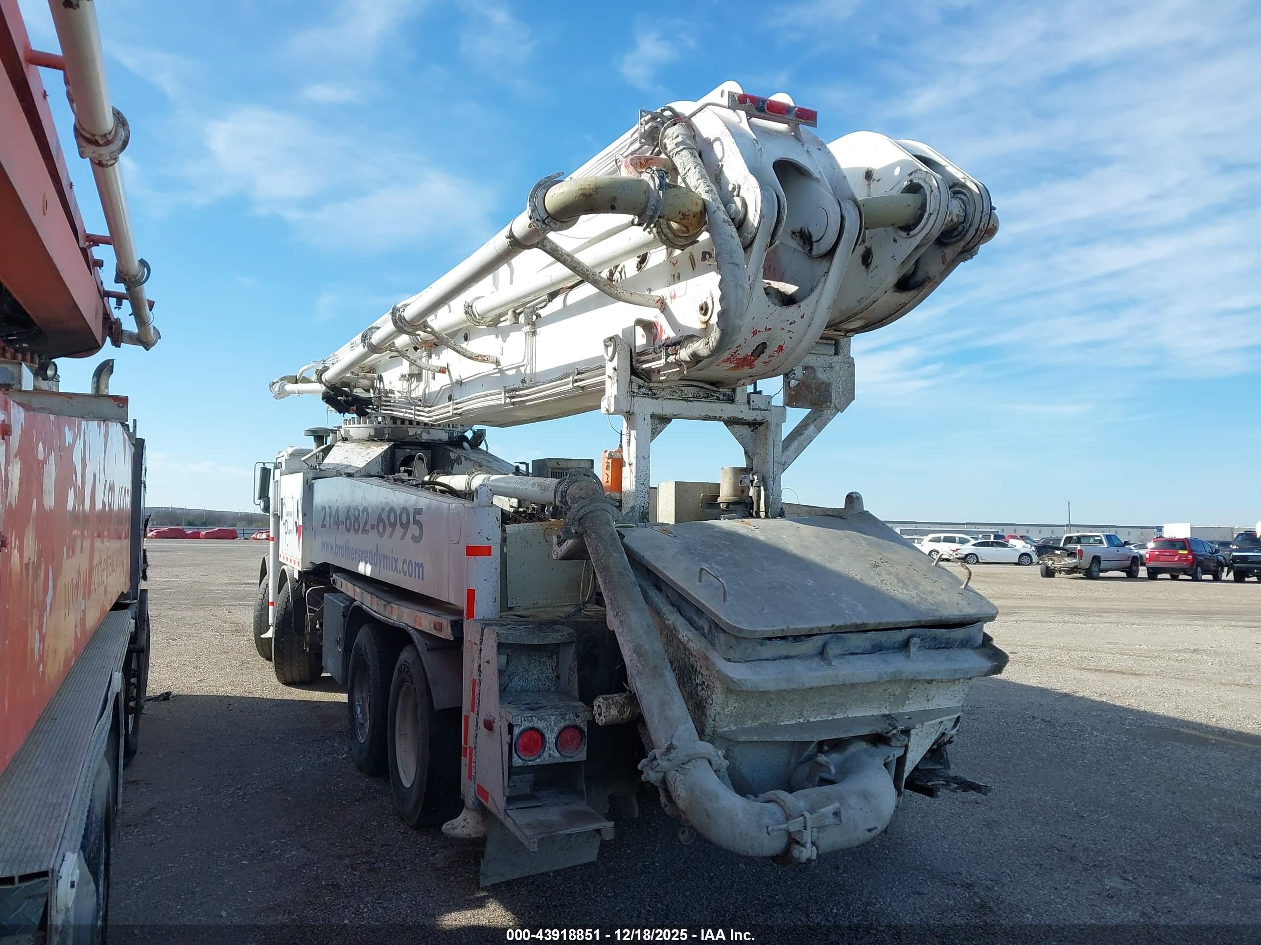 MACK 600 image 4