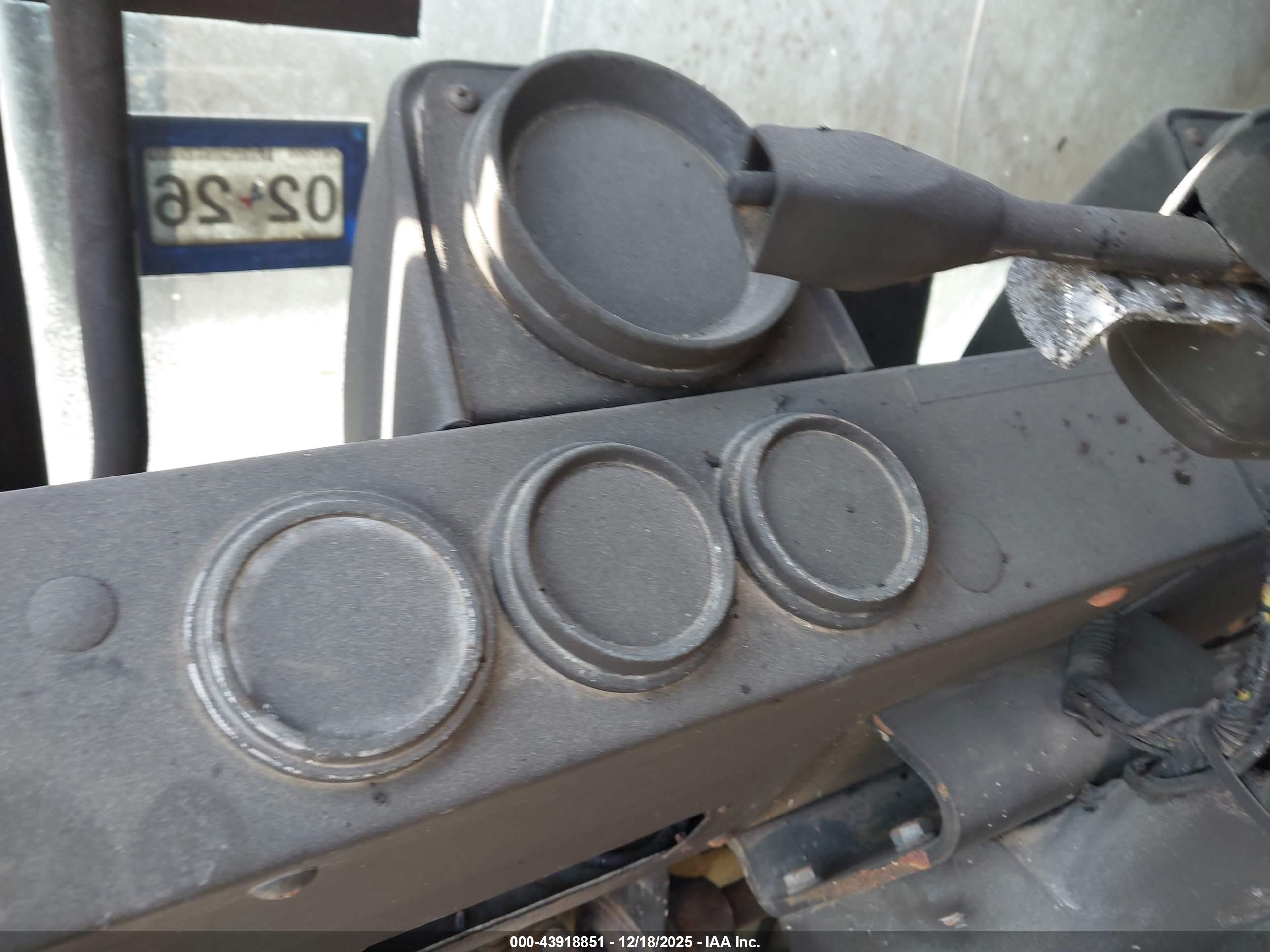 MACK 600 image 6
