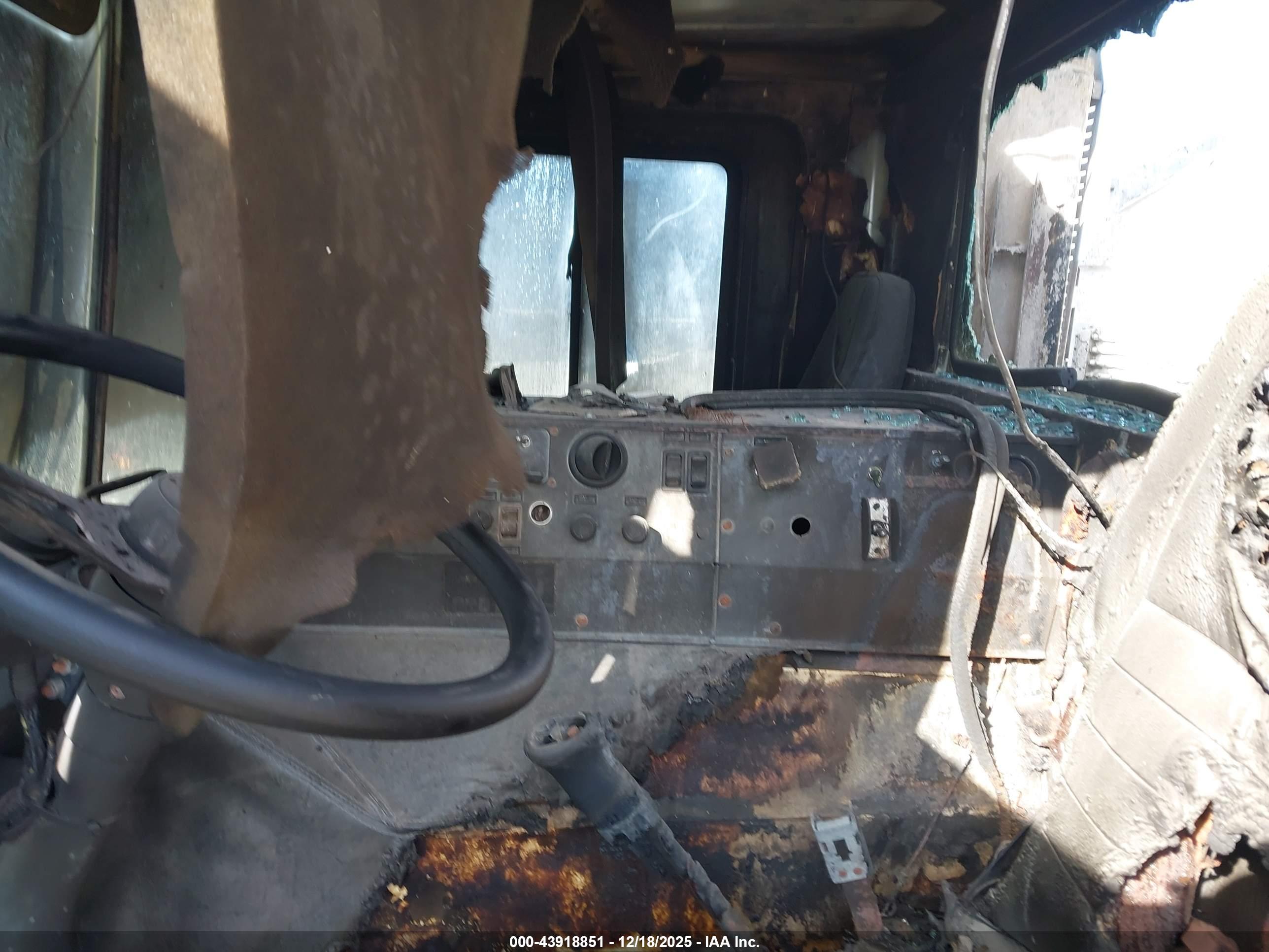 MACK 600 image 7