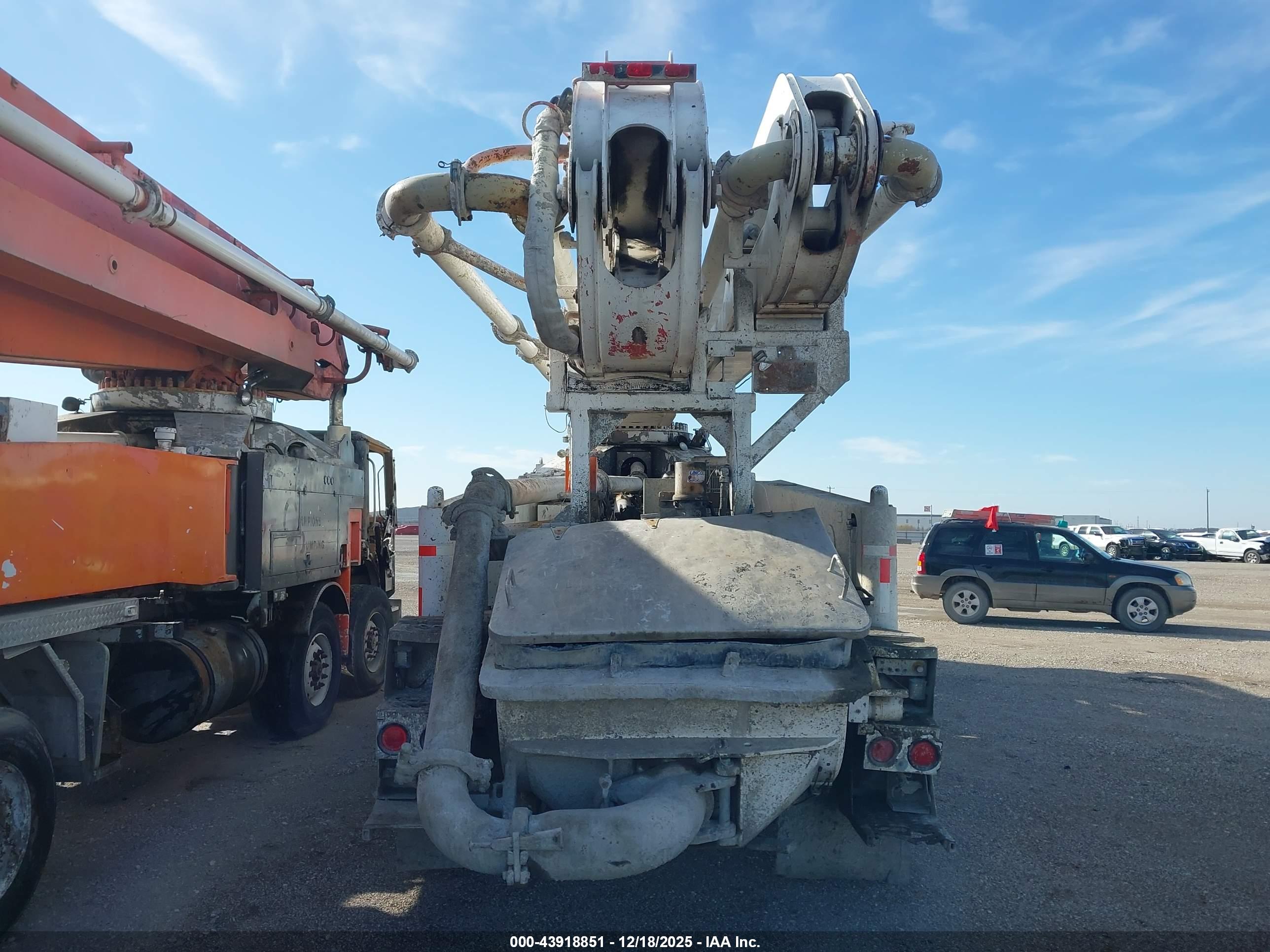 MACK 600 image 8