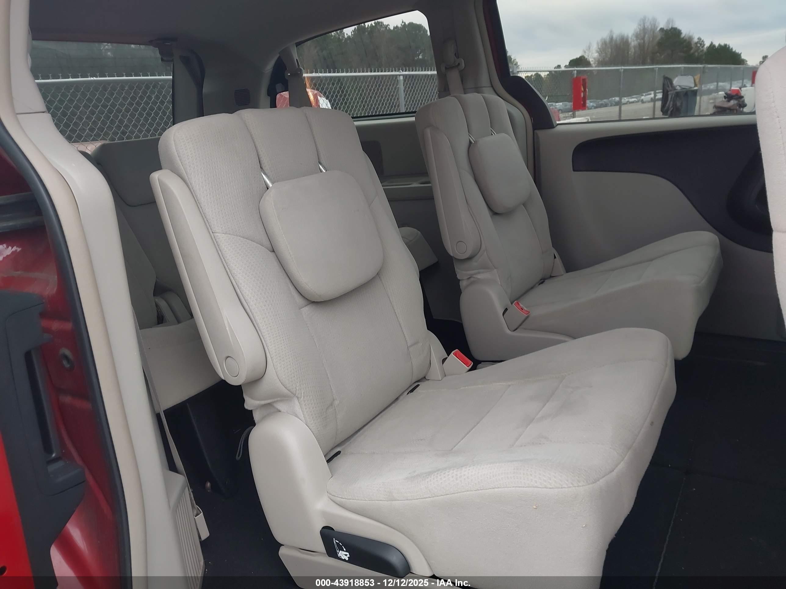 DODGE GRAND image 8