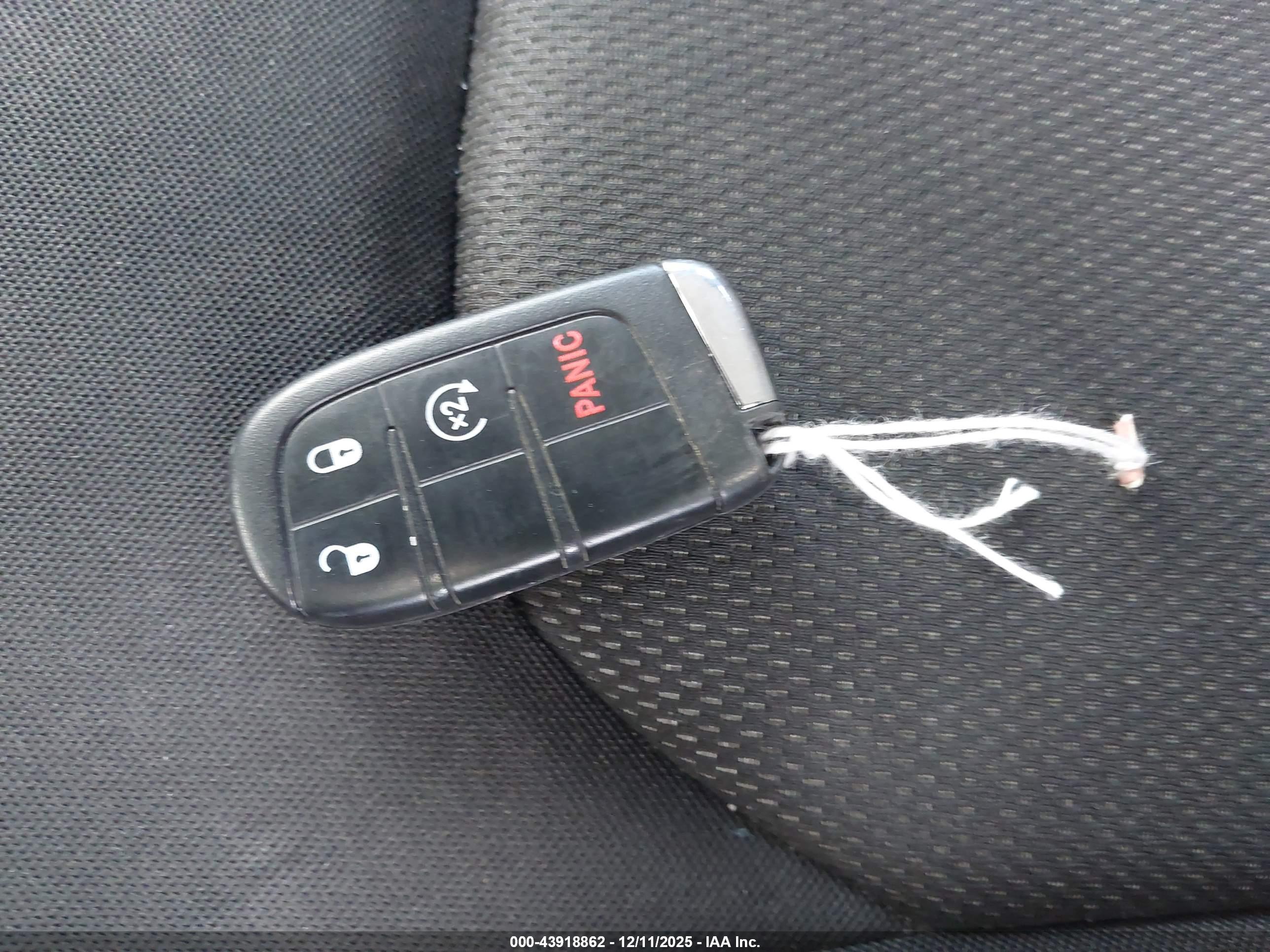 JEEP RENEGADE image 11