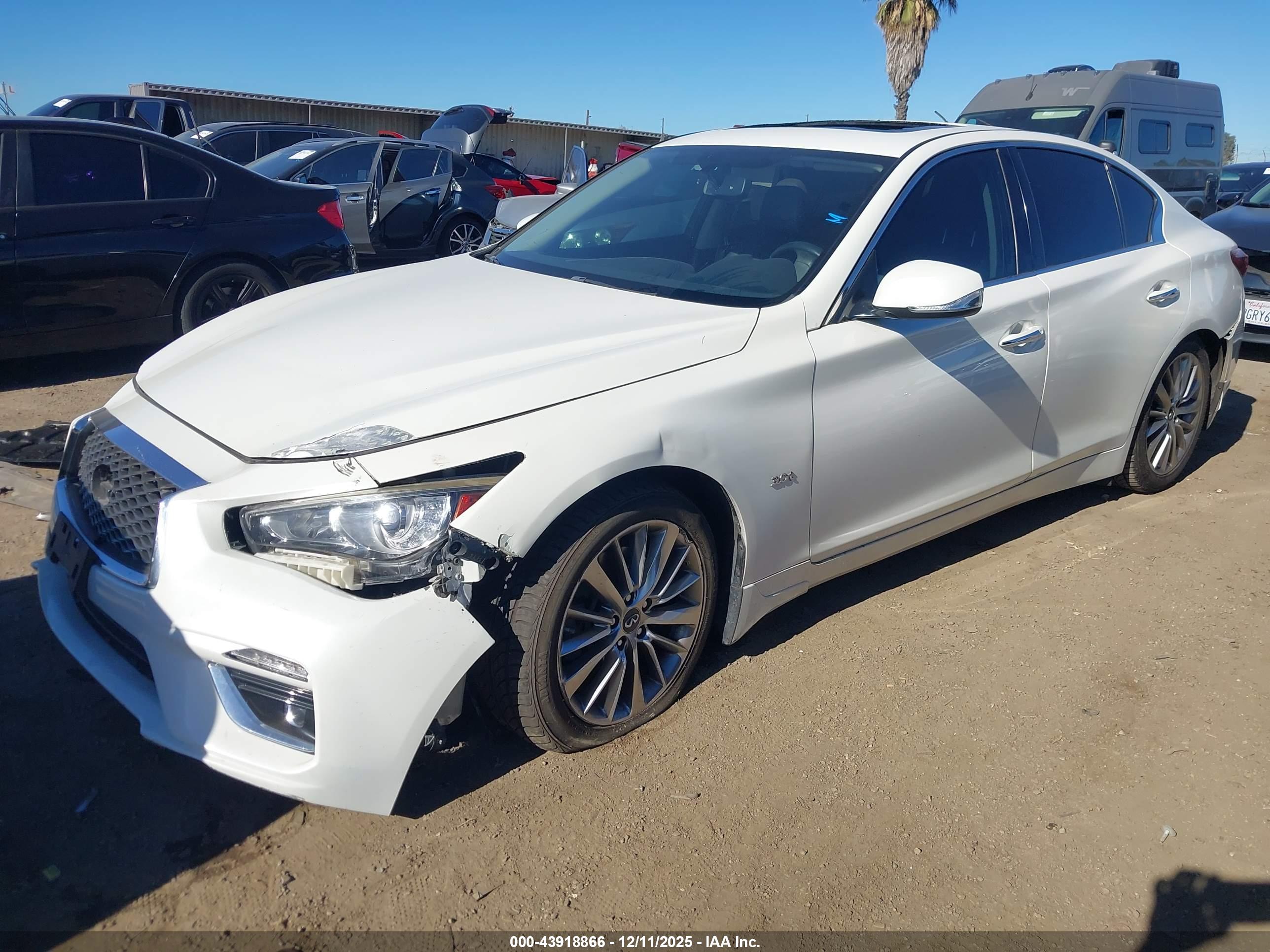 INFINITI Q50 image 2