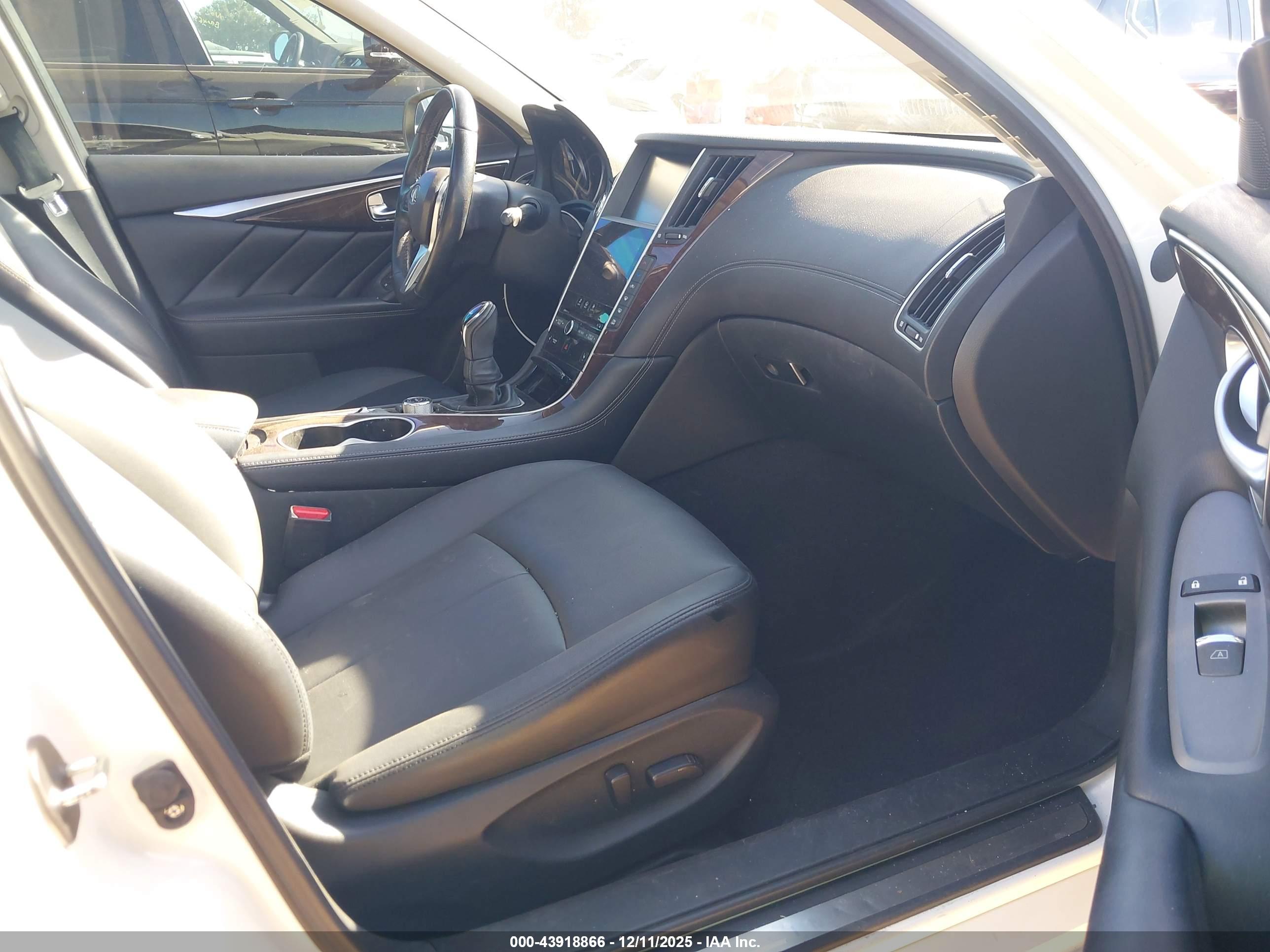 INFINITI Q50 image 5