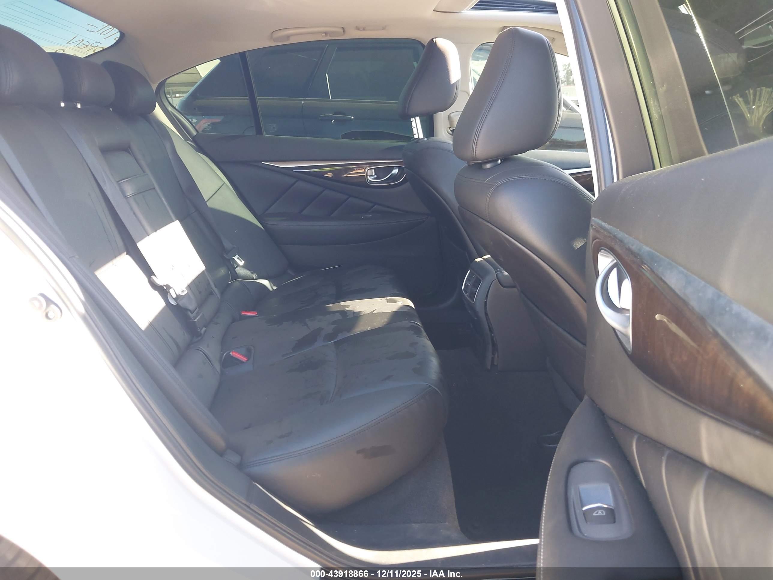 INFINITI Q50 image 8