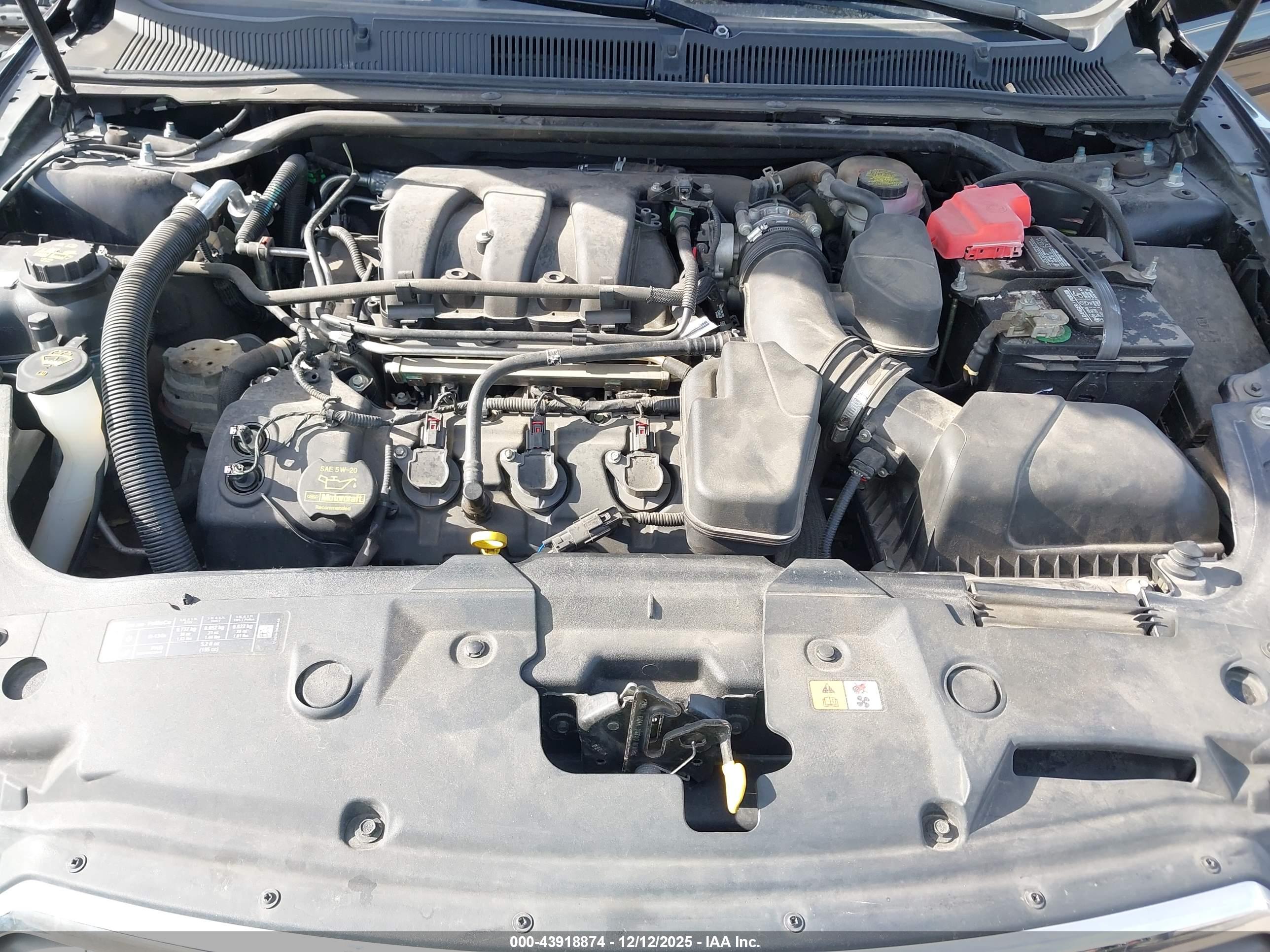 FORD TAURUS image 10