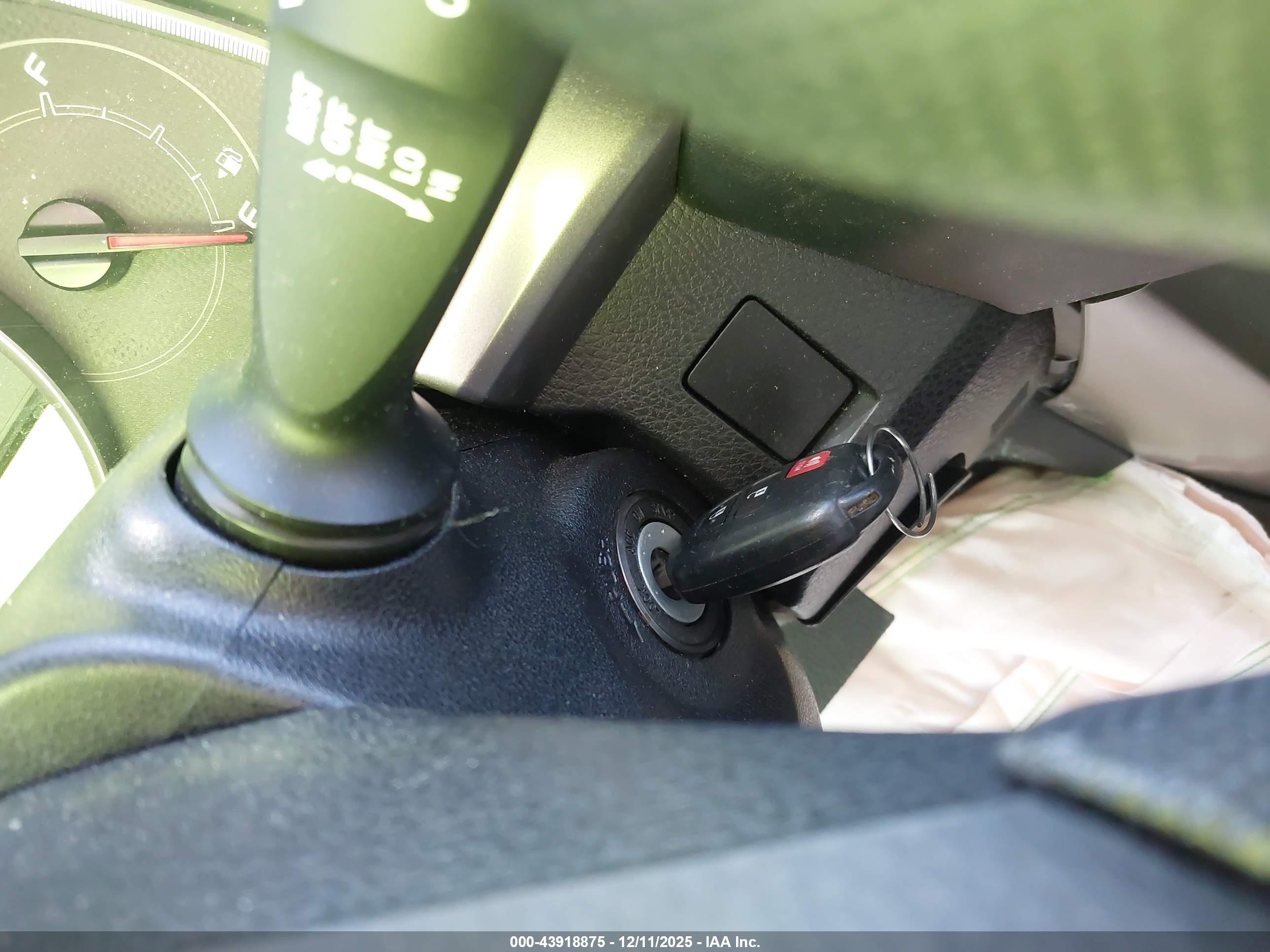 TOYOTA RAV4 image 11