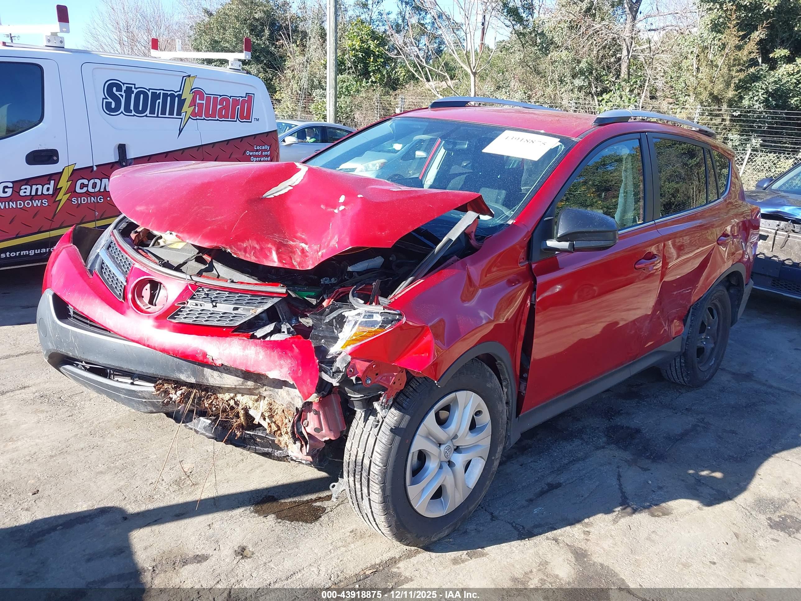 TOYOTA RAV4 image 2