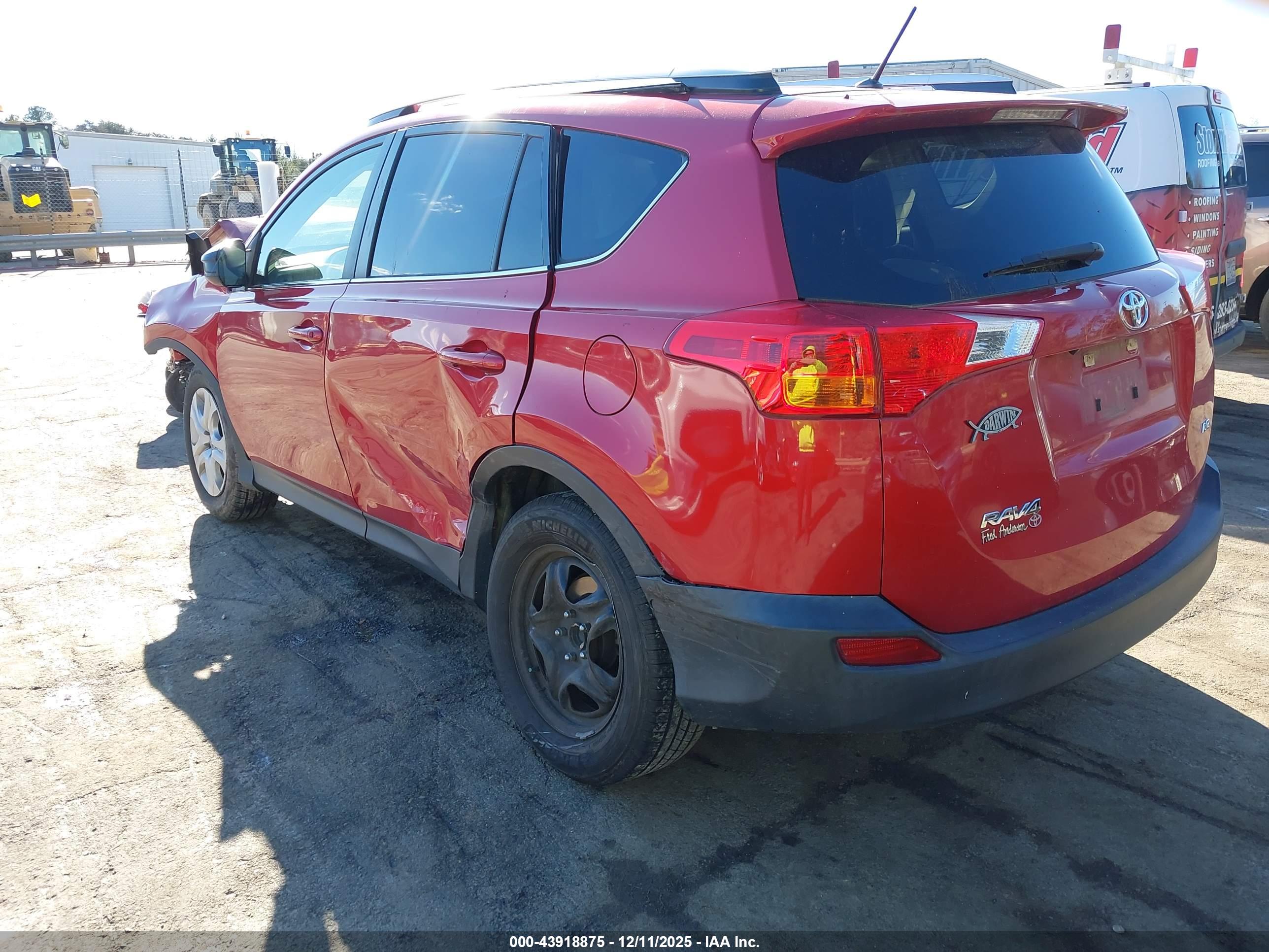 TOYOTA RAV4 image 3