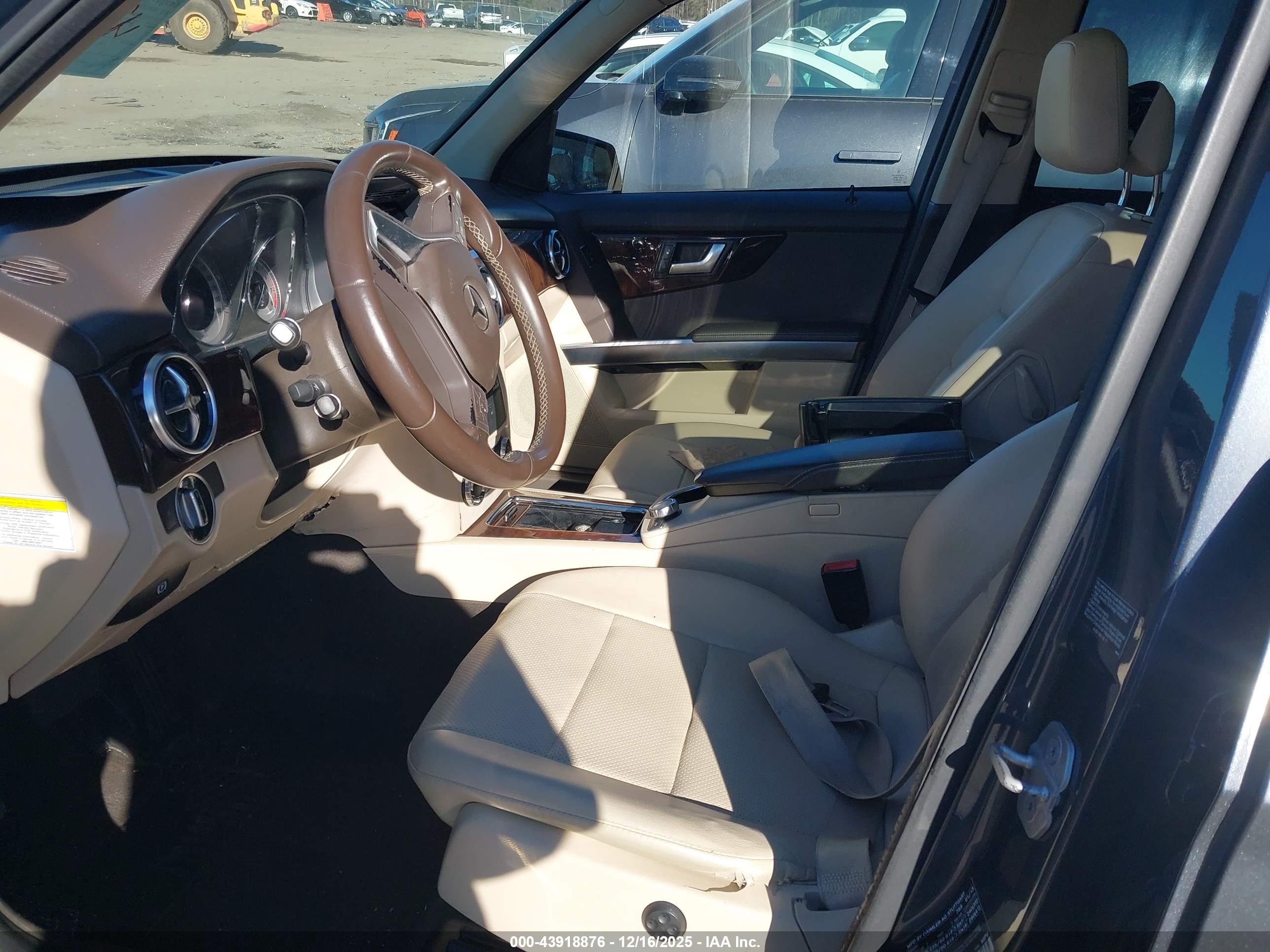 MERCEDES-BENZ GLK image 5