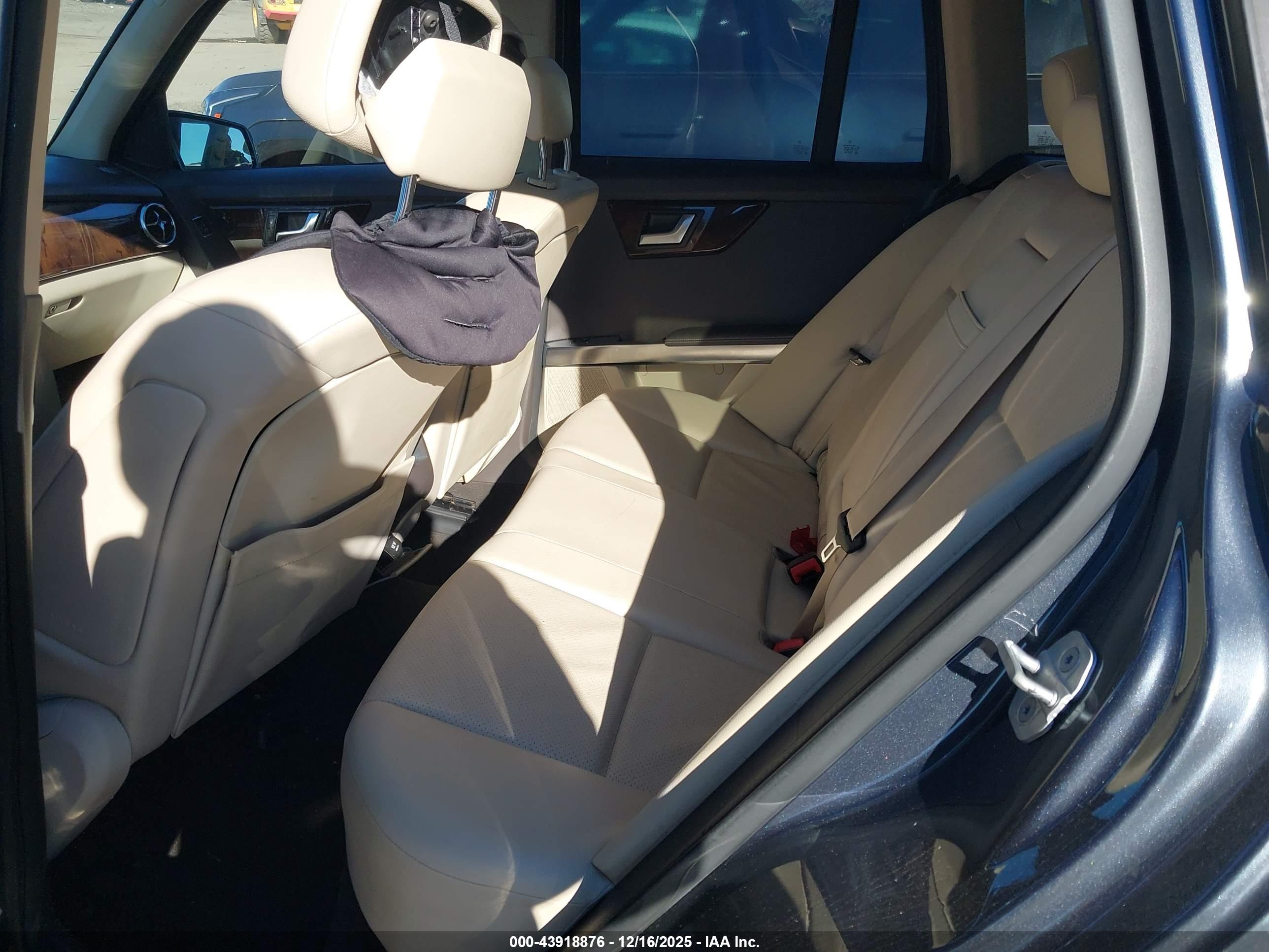 MERCEDES-BENZ GLK image 8