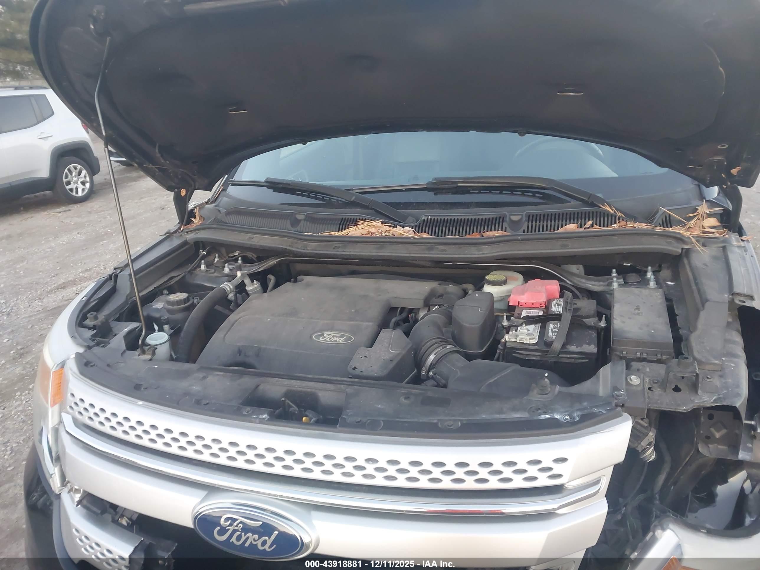 FORD EXPLORER image 10