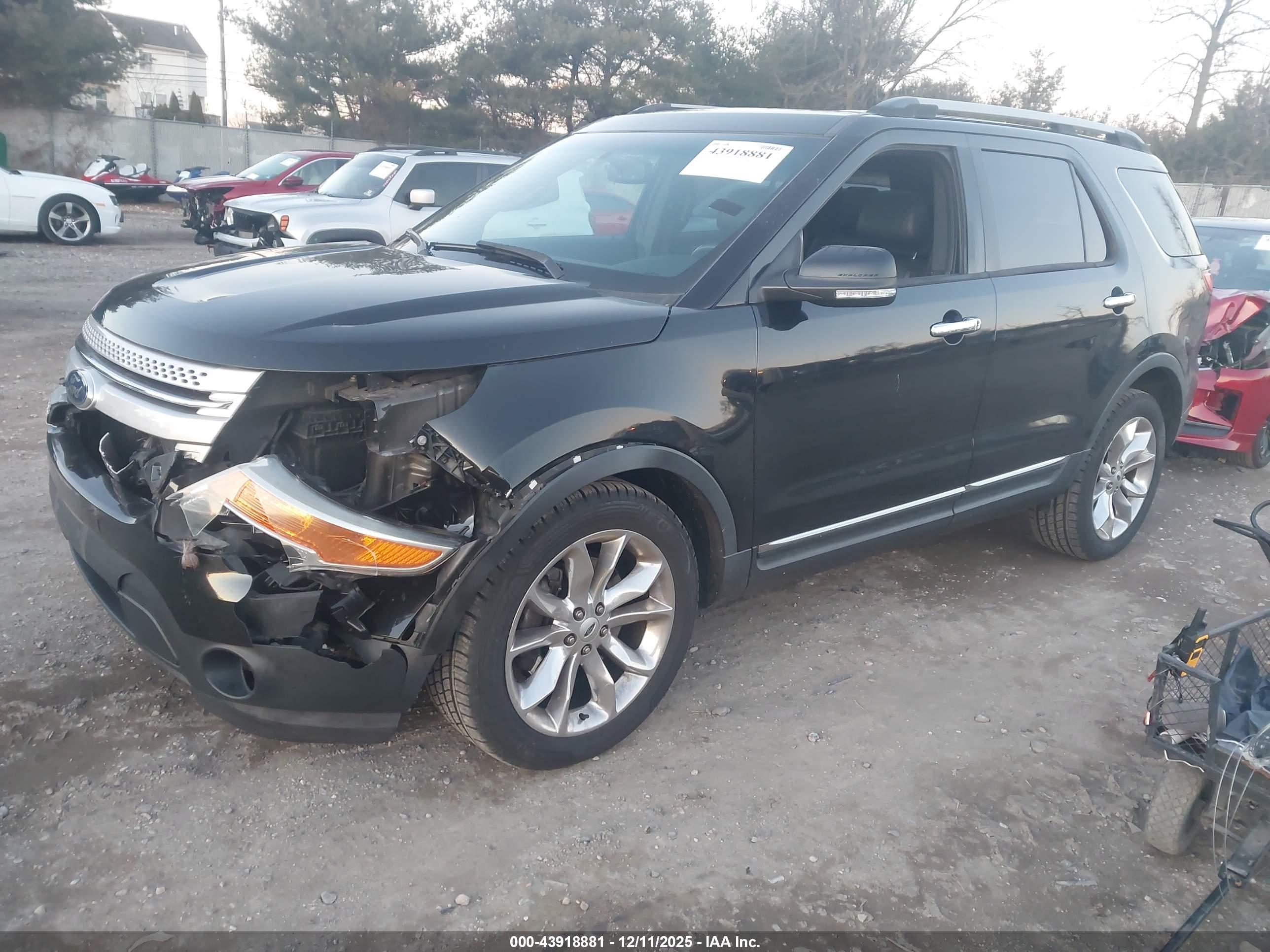 FORD EXPLORER image 2