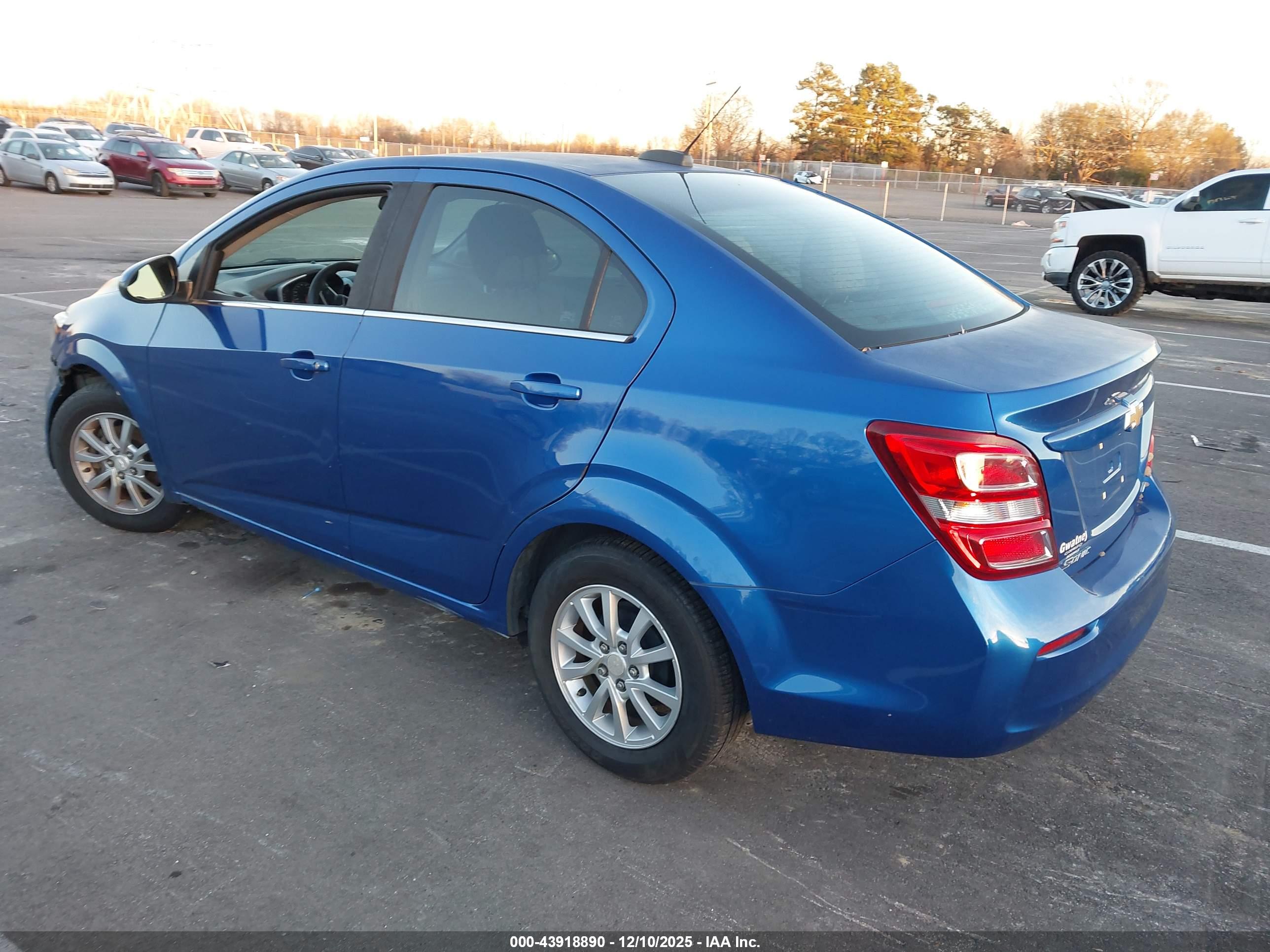 CHEVROLET SONIC image 3